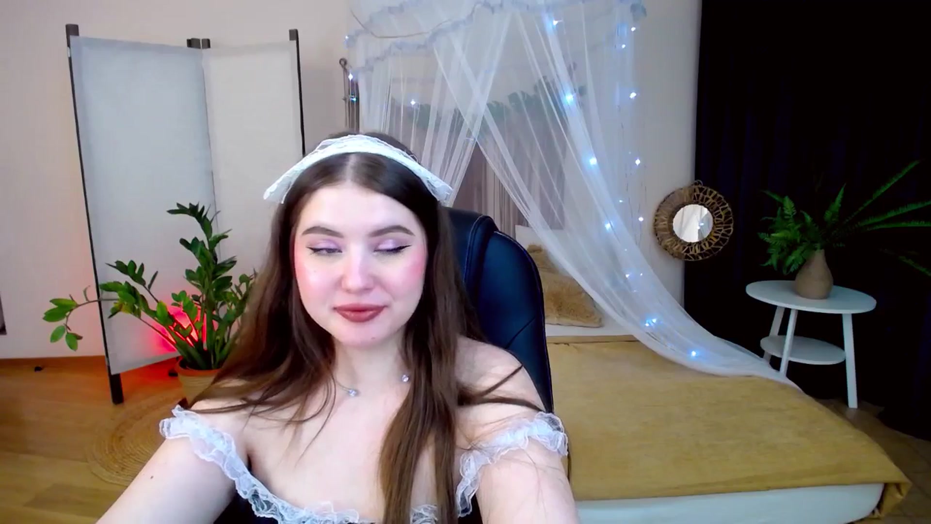 Gallery image thumbnail from AdmireMyEyes's myfreecams stream on, 01/19/2025, 23:44 image 5 of 20