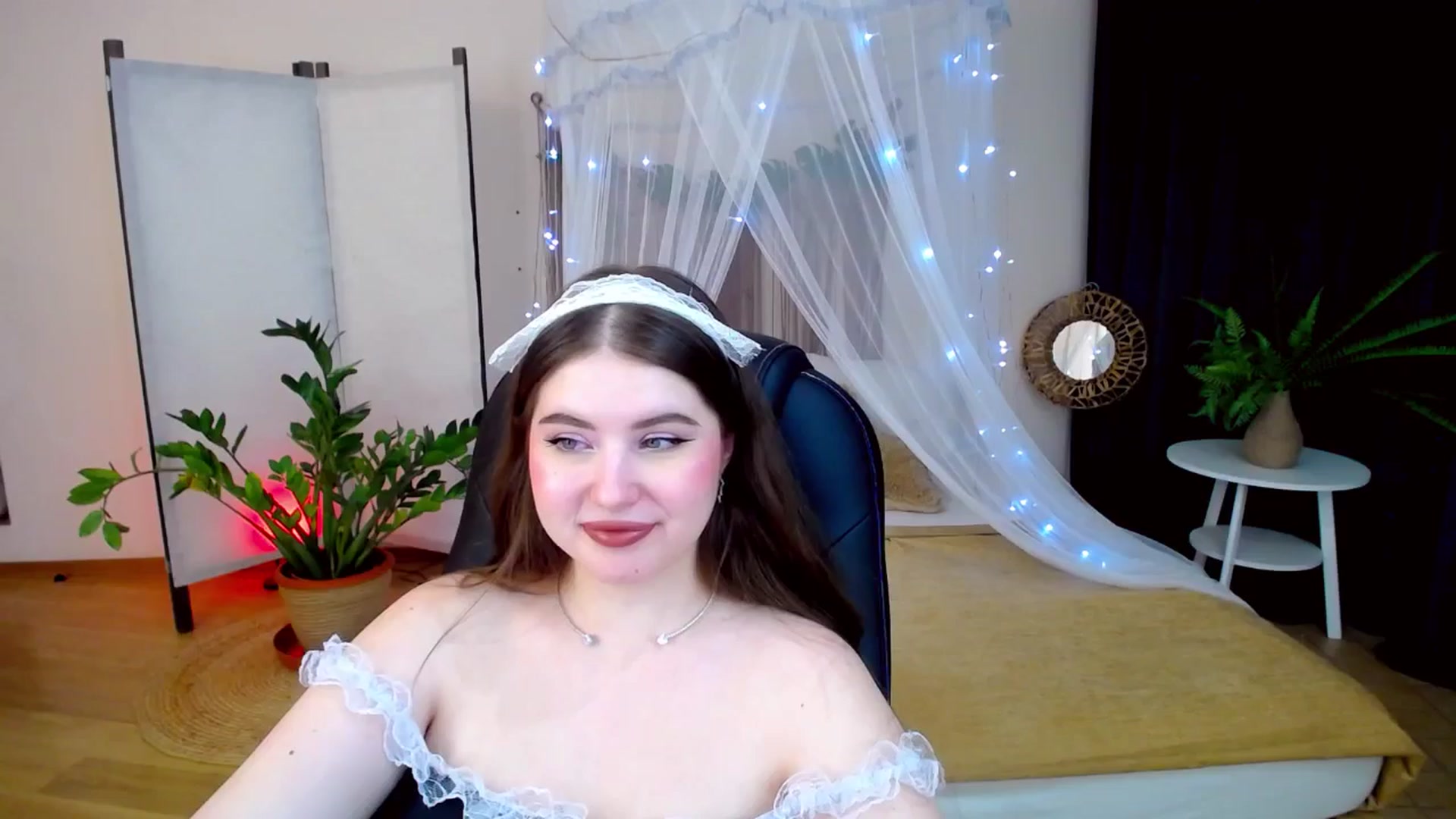 Gallery image thumbnail from AdmireMyEyes's myfreecams stream on, 01/19/2025, 23:44 image 14 of 20
