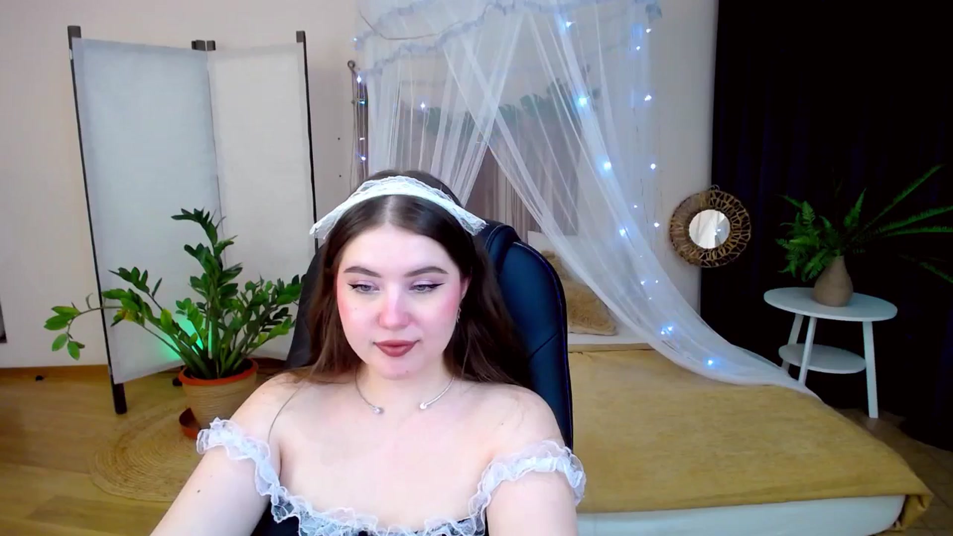 Gallery image thumbnail from AdmireMyEyes's myfreecams stream on, 01/19/2025, 23:44 image 13 of 20
