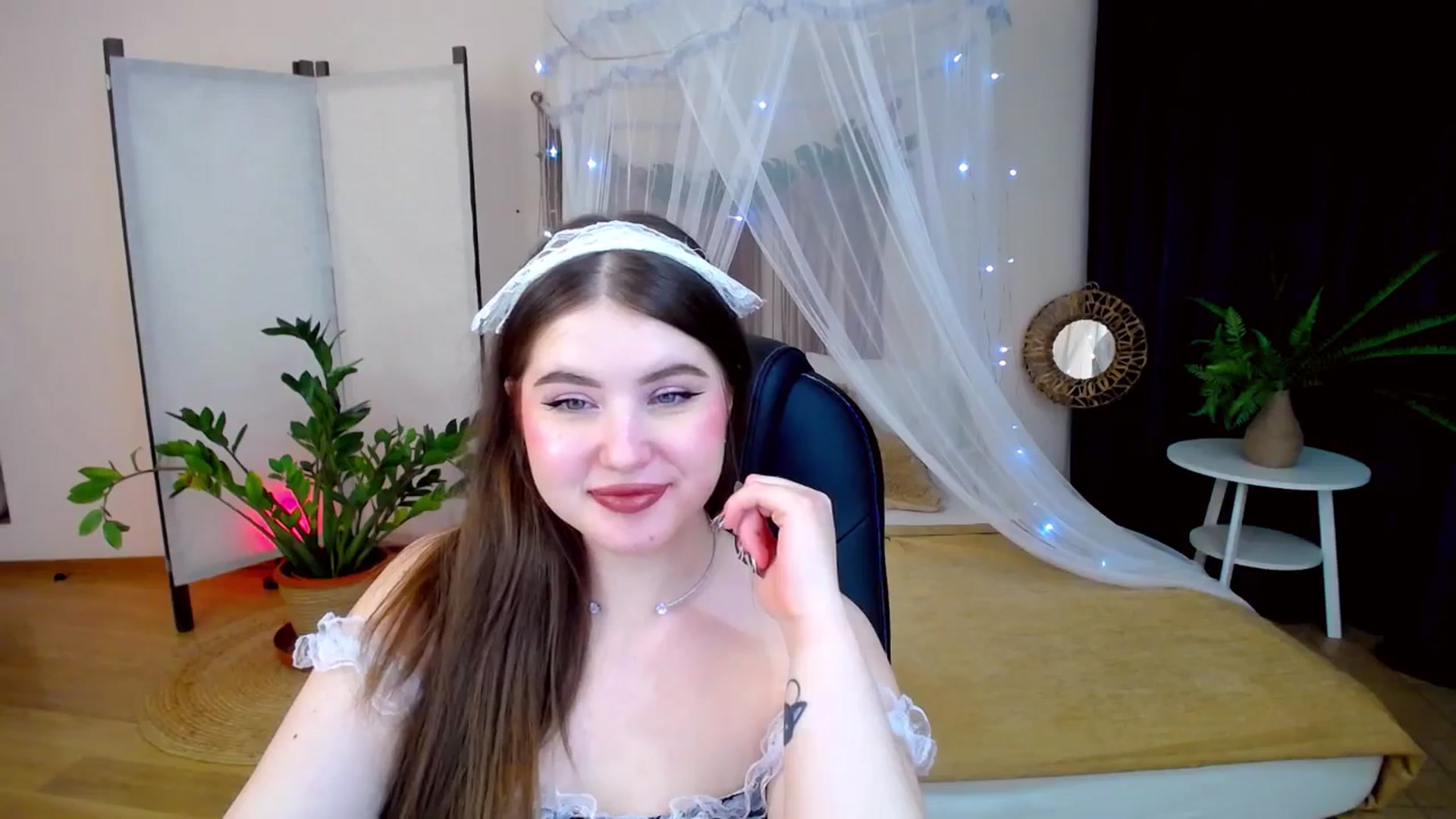Gallery image thumbnail from AdmireMyEyes's myfreecams stream on, 01/19/2025, 23:44 image 6 of 20