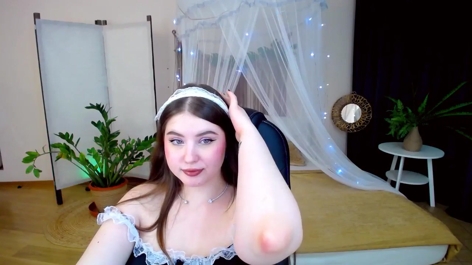 Gallery image thumbnail from AdmireMyEyes's myfreecams stream on, 01/19/2025, 23:44 image 11 of 20