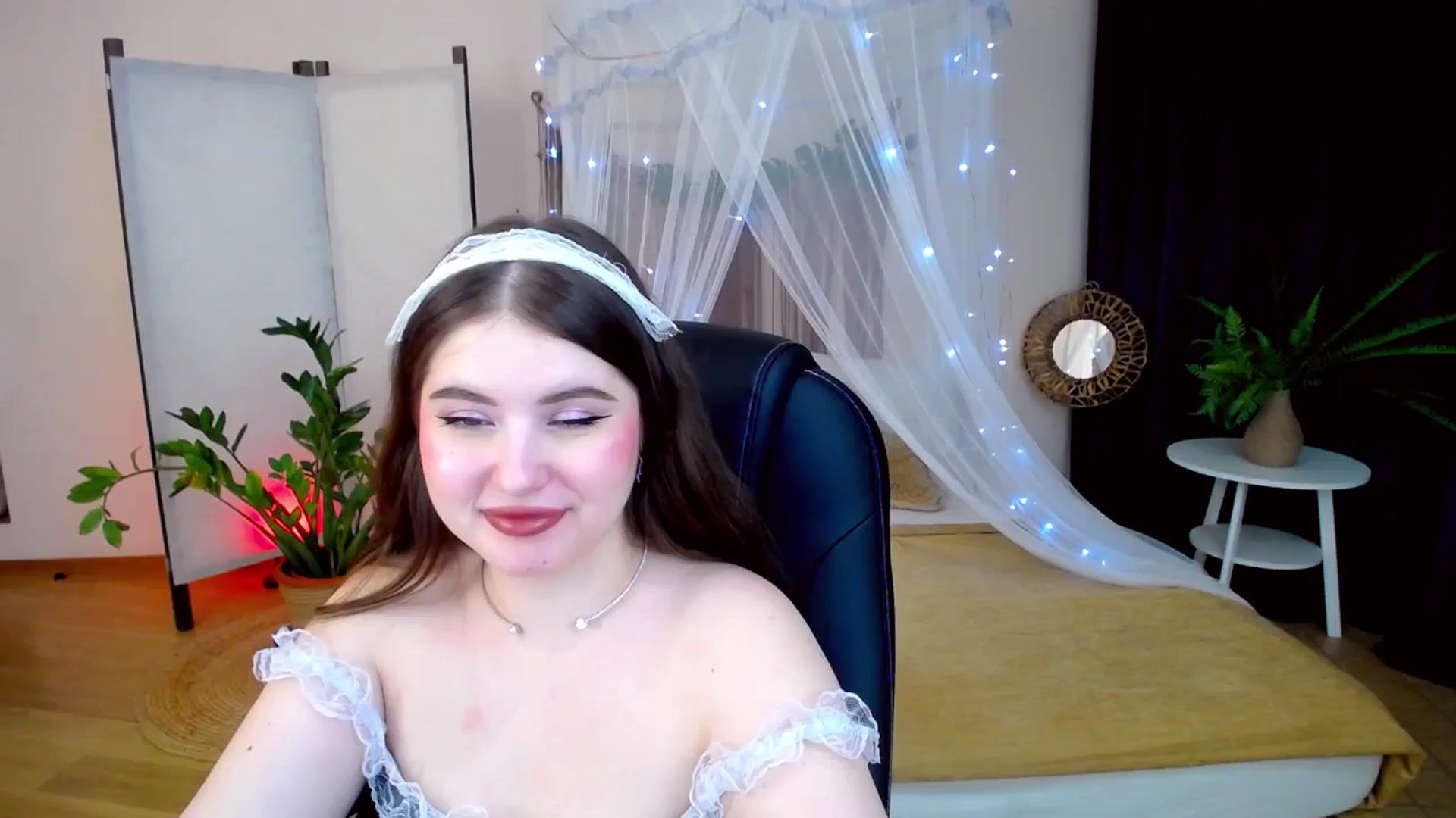 Gallery image thumbnail from AdmireMyEyes's myfreecams stream on, 01/19/2025, 23:44 image 8 of 20