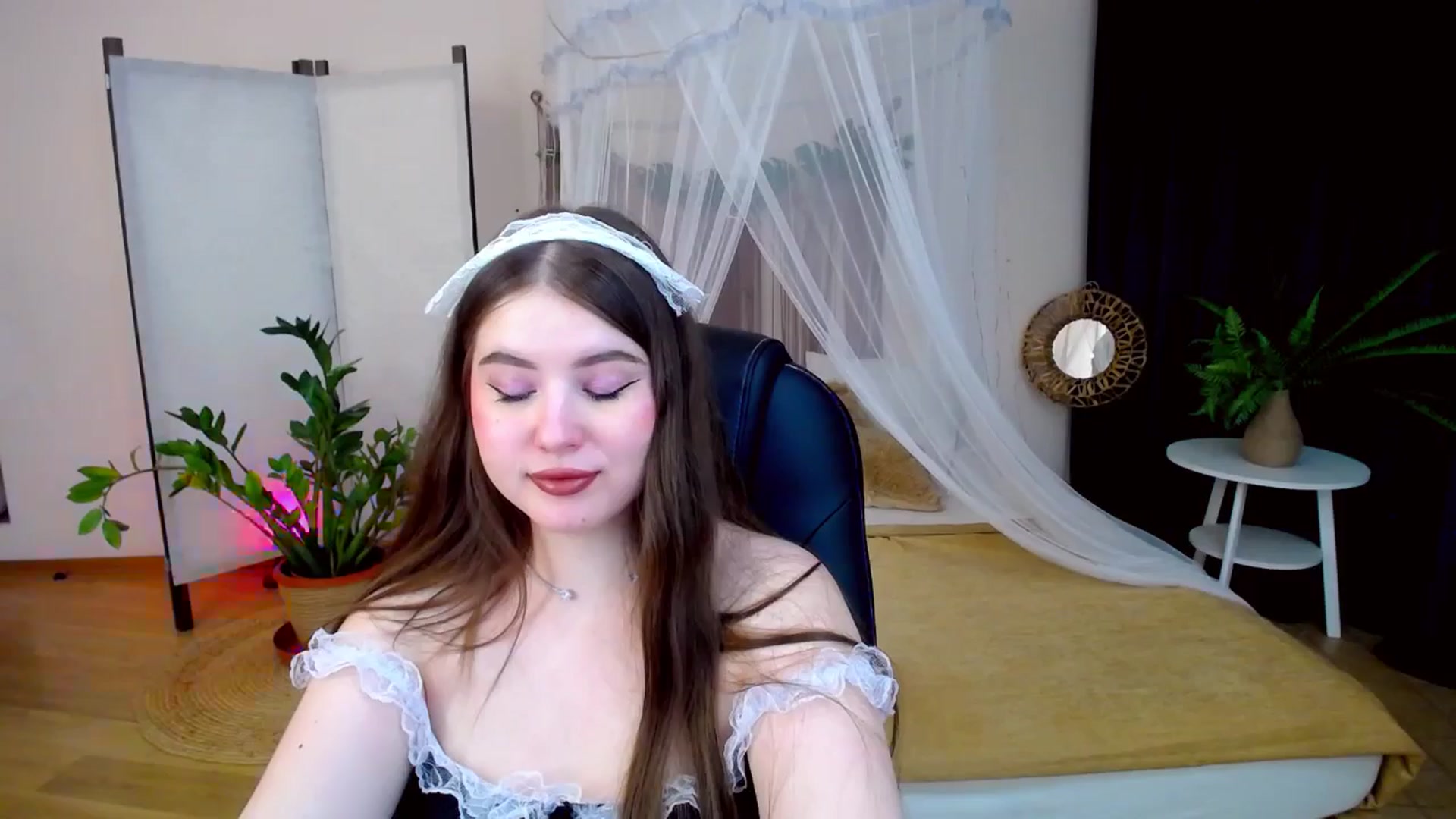 Gallery image thumbnail from AdmireMyEyes's myfreecams stream on, 01/19/2025, 23:44 image 4 of 20