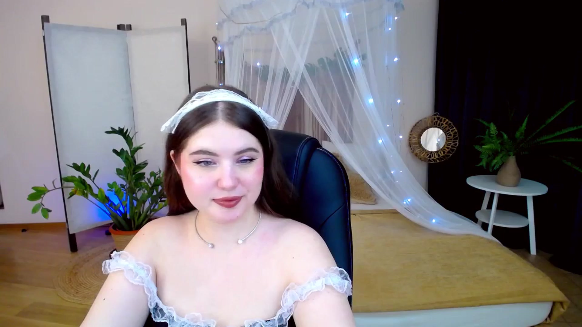 Gallery image thumbnail from AdmireMyEyes's myfreecams stream on, 01/19/2025, 23:44 image 7 of 20