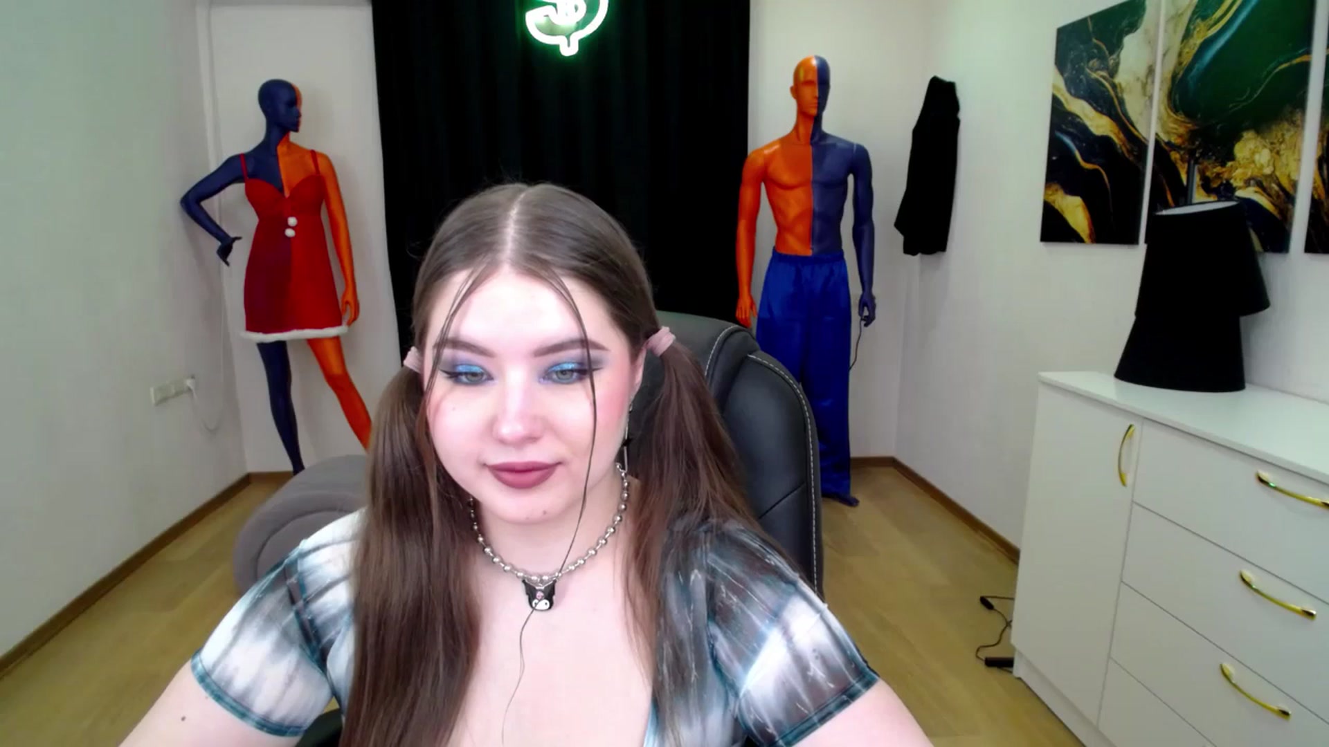 Gallery image thumbnail from AdmireMyEyes's myfreecams stream on, 01/20/2025, 19:21 image 6 of 20