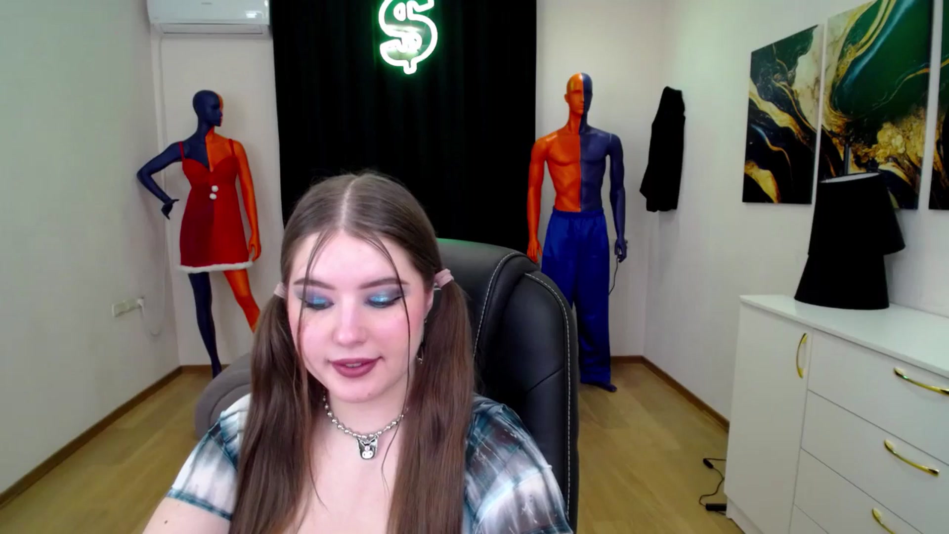 Gallery image thumbnail from AdmireMyEyes's myfreecams stream on, 01/20/2025, 23:48 image 14 of 20