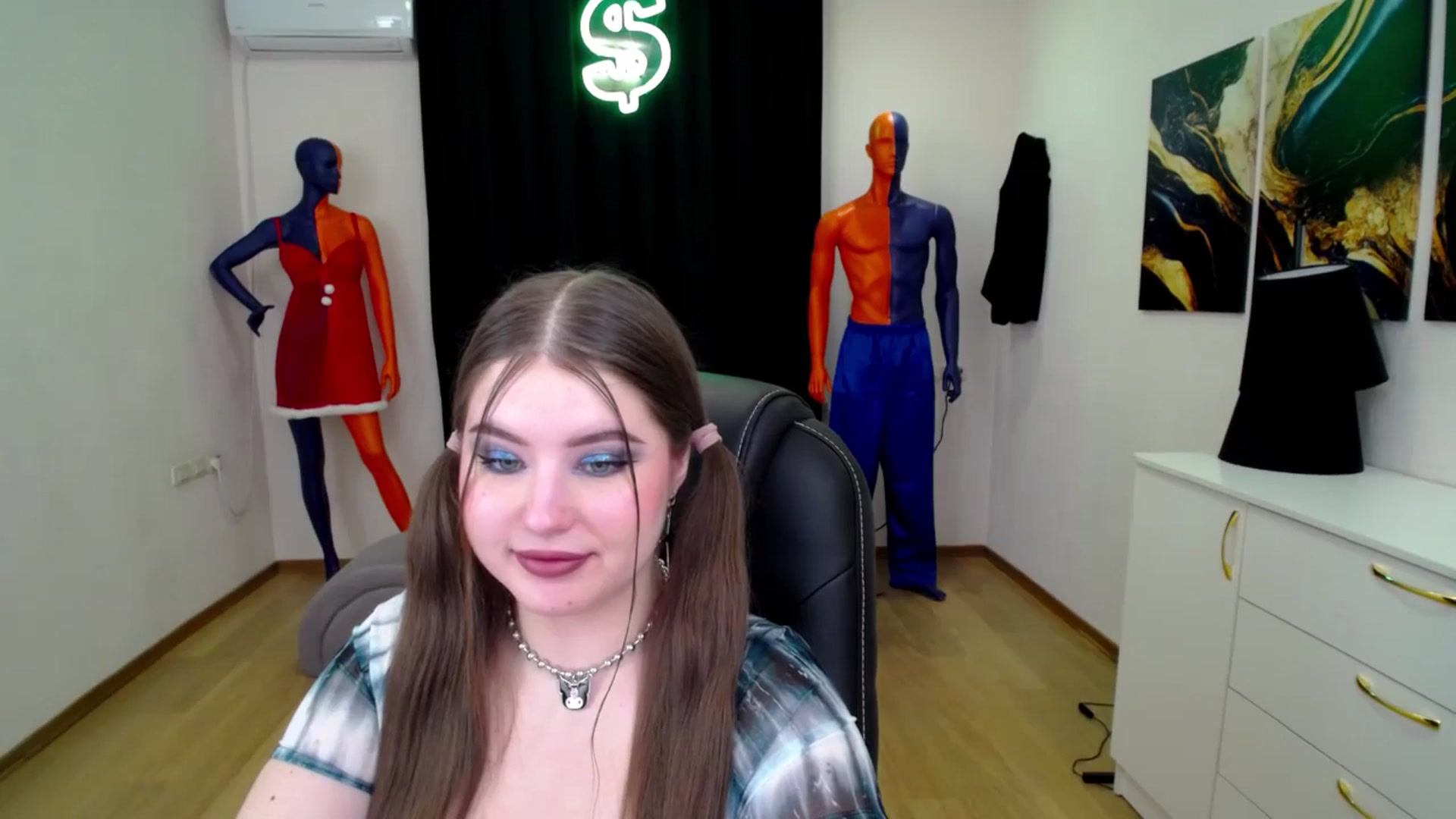 Gallery image thumbnail from AdmireMyEyes's myfreecams stream on, 01/20/2025, 23:48 image 8 of 20