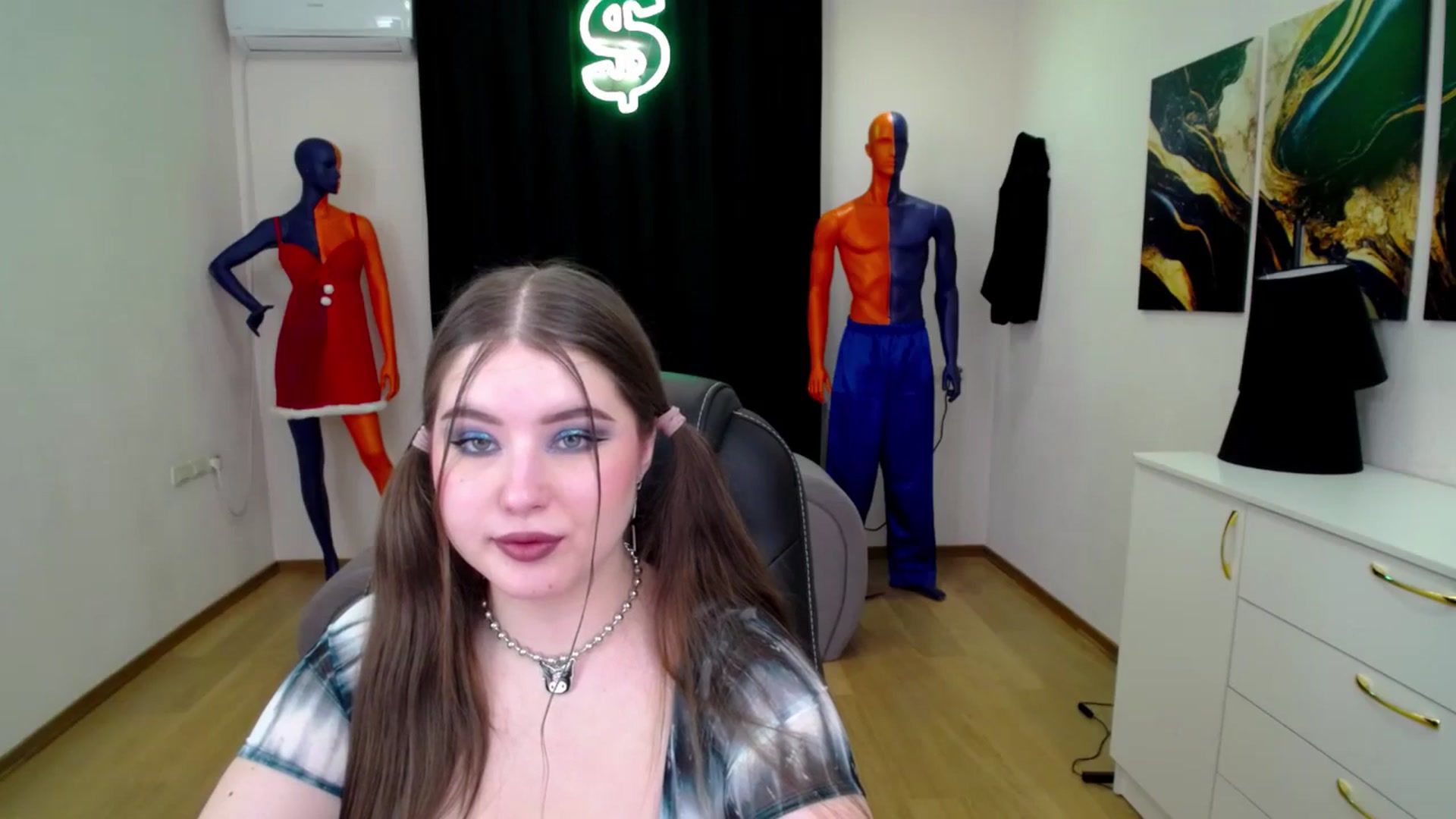 Gallery image thumbnail from AdmireMyEyes's myfreecams stream on, 01/20/2025, 23:48 image 2 of 20