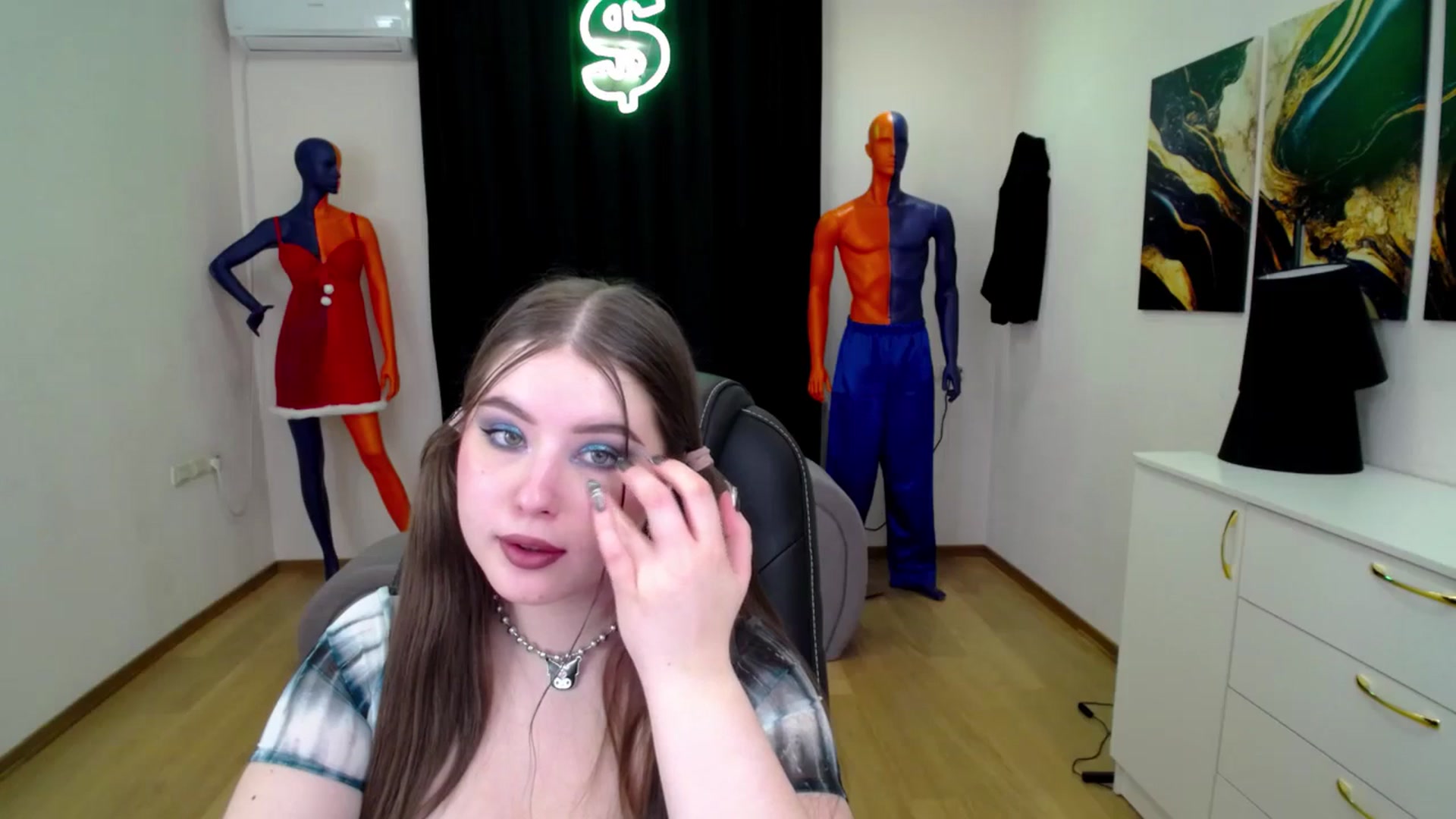 Gallery image thumbnail from AdmireMyEyes's myfreecams stream on, 01/20/2025, 23:48 image 4 of 20