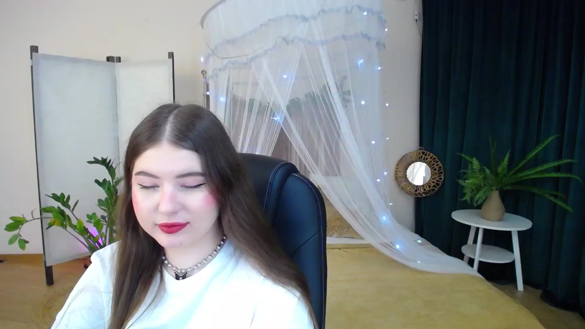 Gallery image thumbnail from AdmireMyEyes's myfreecams stream on, 01/21/2025, 19:00 image 5 of 20