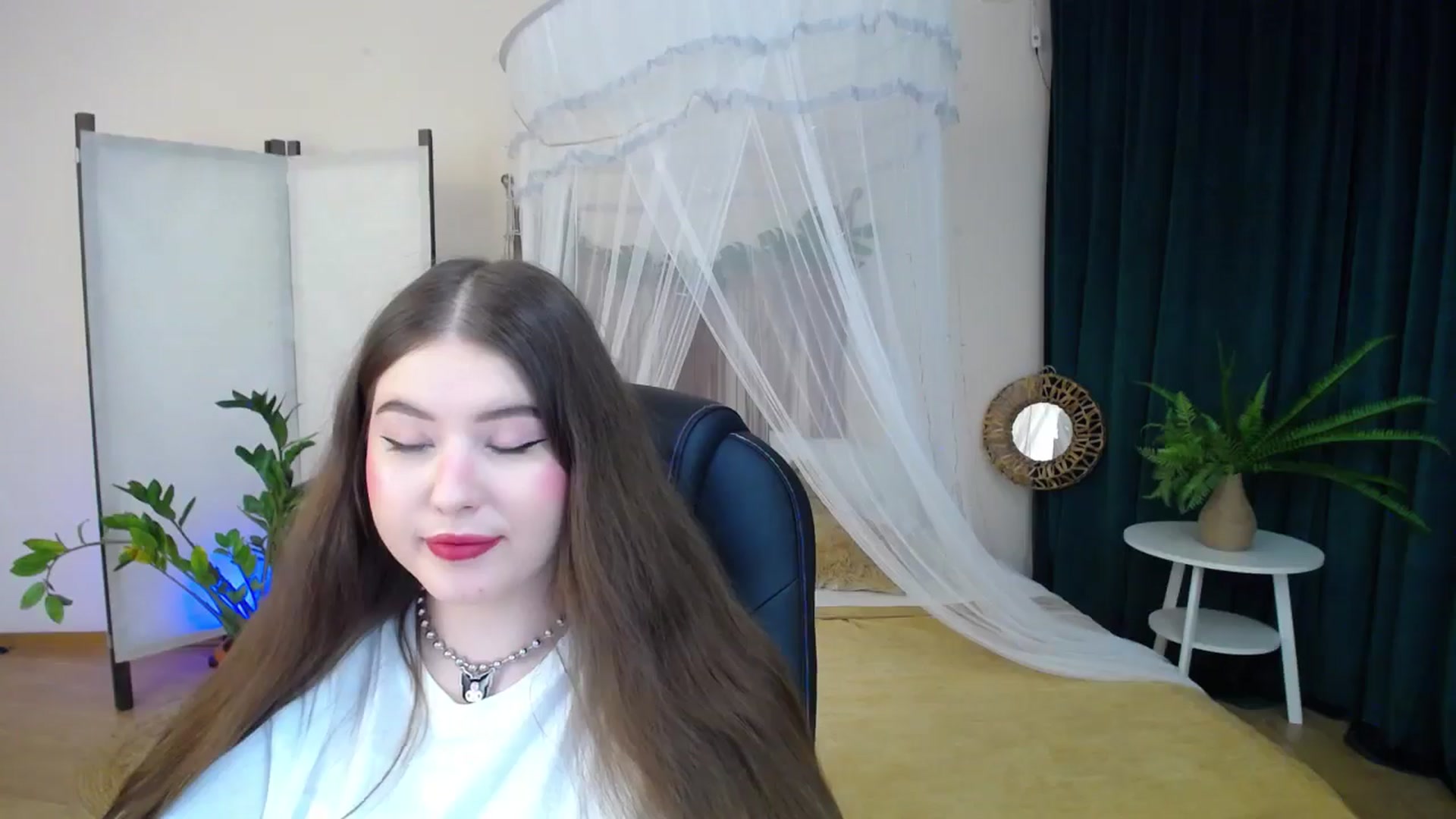 Gallery image thumbnail from AdmireMyEyes's myfreecams stream on, 01/21/2025, 19:00 image 11 of 20