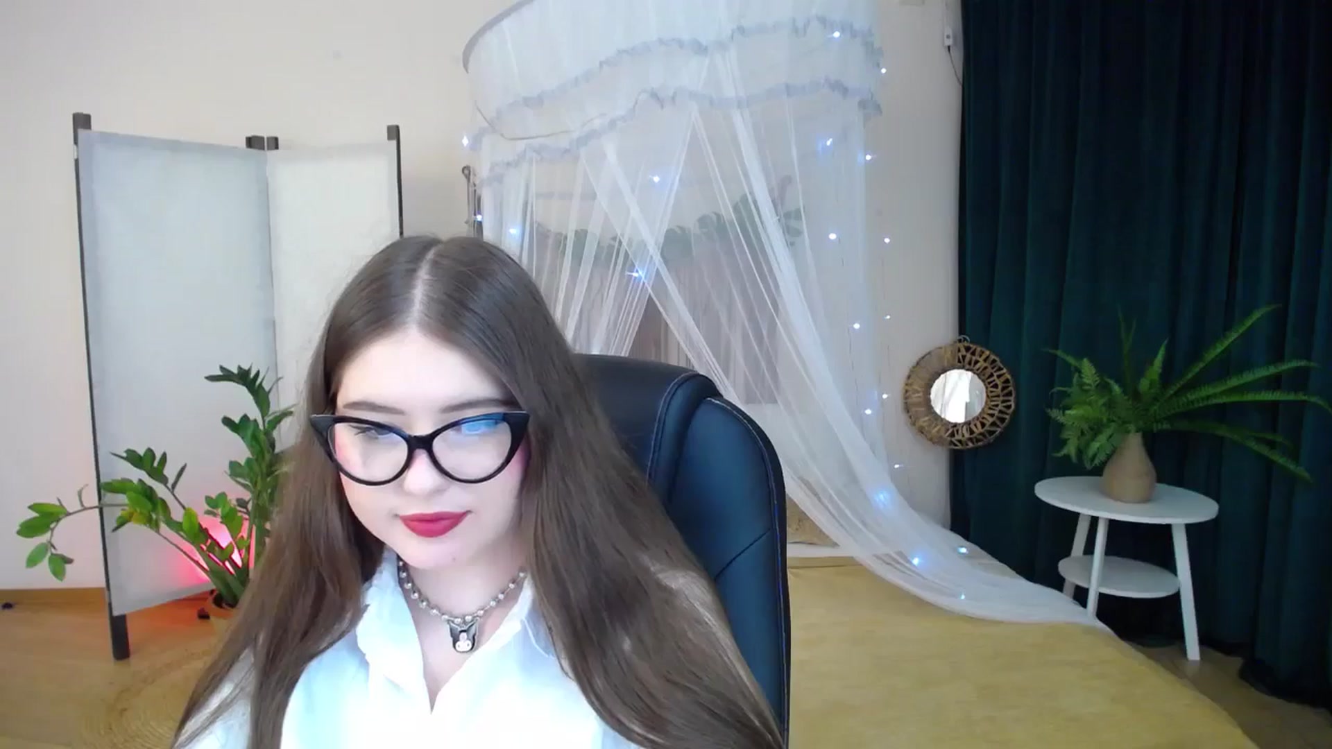 Gallery image thumbnail from AdmireMyEyes's myfreecams stream on, 01/21/2025, 20:17 image 12 of 20