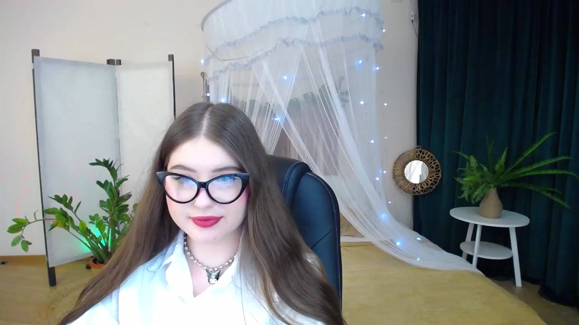 Gallery image thumbnail from AdmireMyEyes's myfreecams stream on, 01/21/2025, 20:17 image 18 of 20