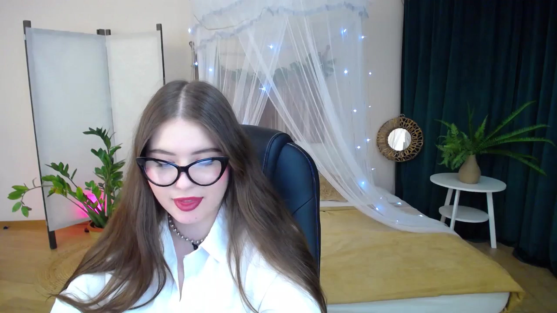 Gallery image thumbnail from AdmireMyEyes's myfreecams stream on, 01/21/2025, 23:47 image 6 of 20