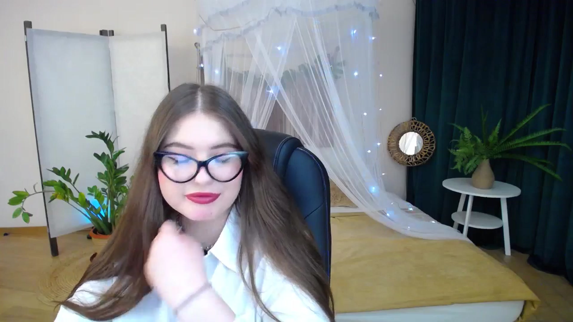 Gallery image thumbnail from AdmireMyEyes's myfreecams stream on, 01/21/2025, 23:47 image 5 of 20