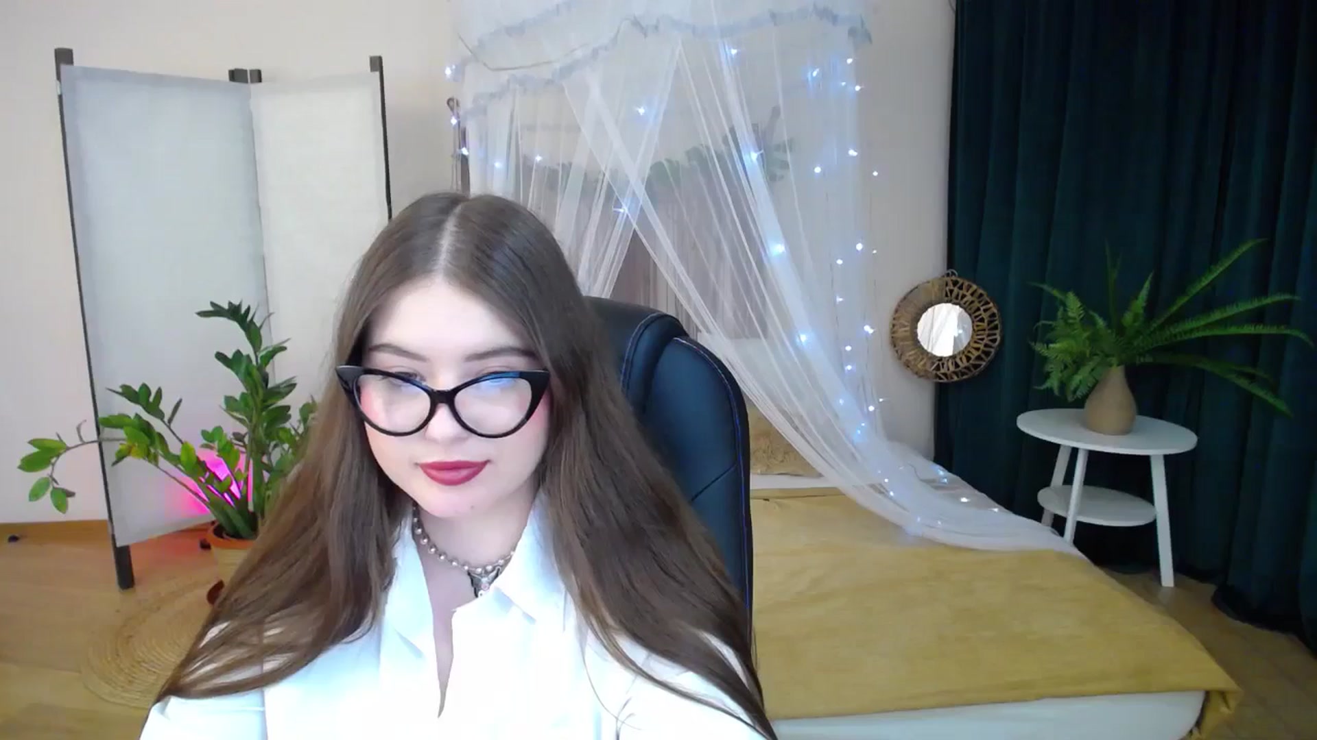 Gallery image thumbnail from AdmireMyEyes's myfreecams stream on, 01/21/2025, 23:47 image 2 of 20