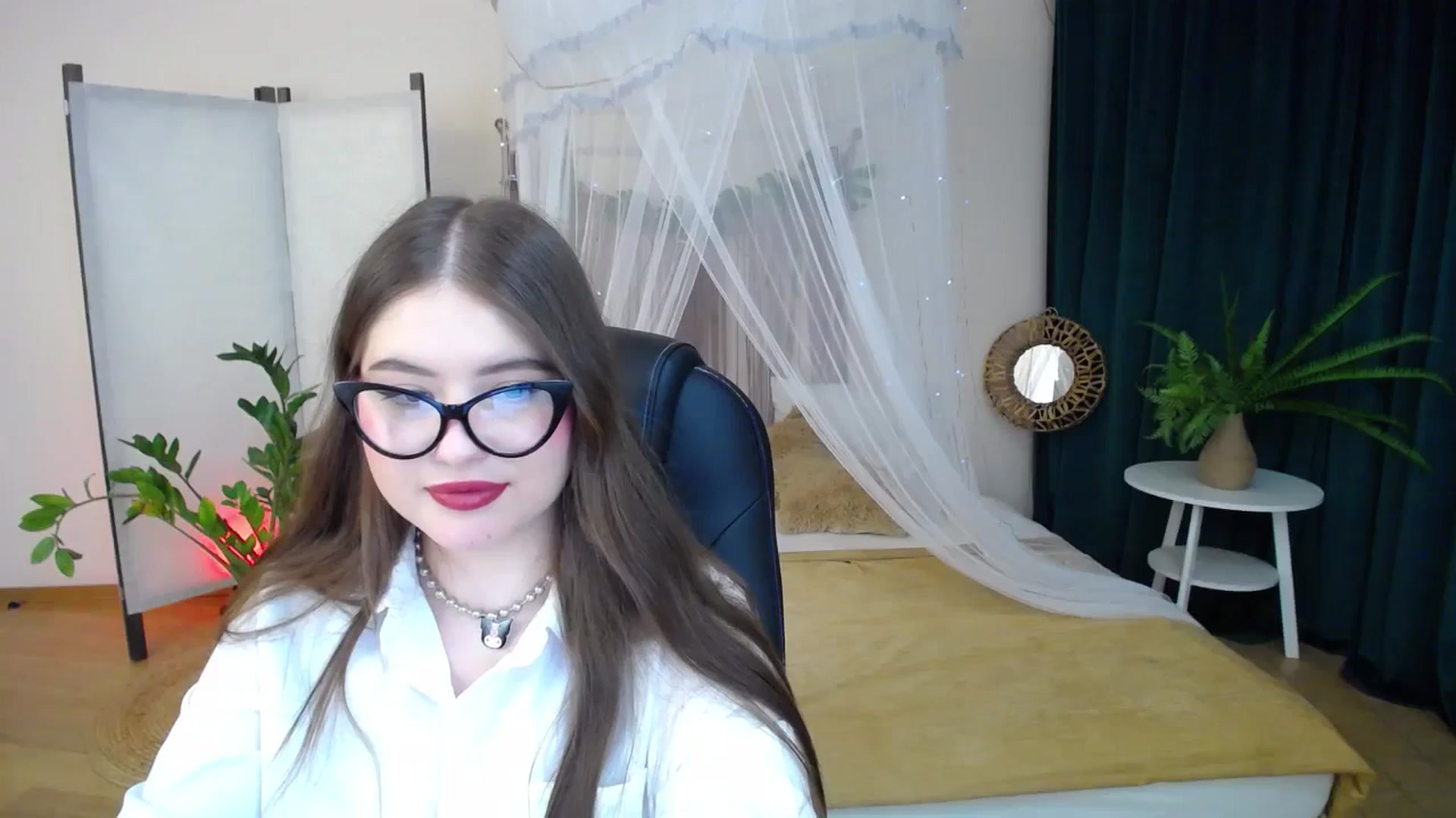 Gallery image thumbnail from AdmireMyEyes's myfreecams stream on, 01/21/2025, 23:47 image 18 of 20