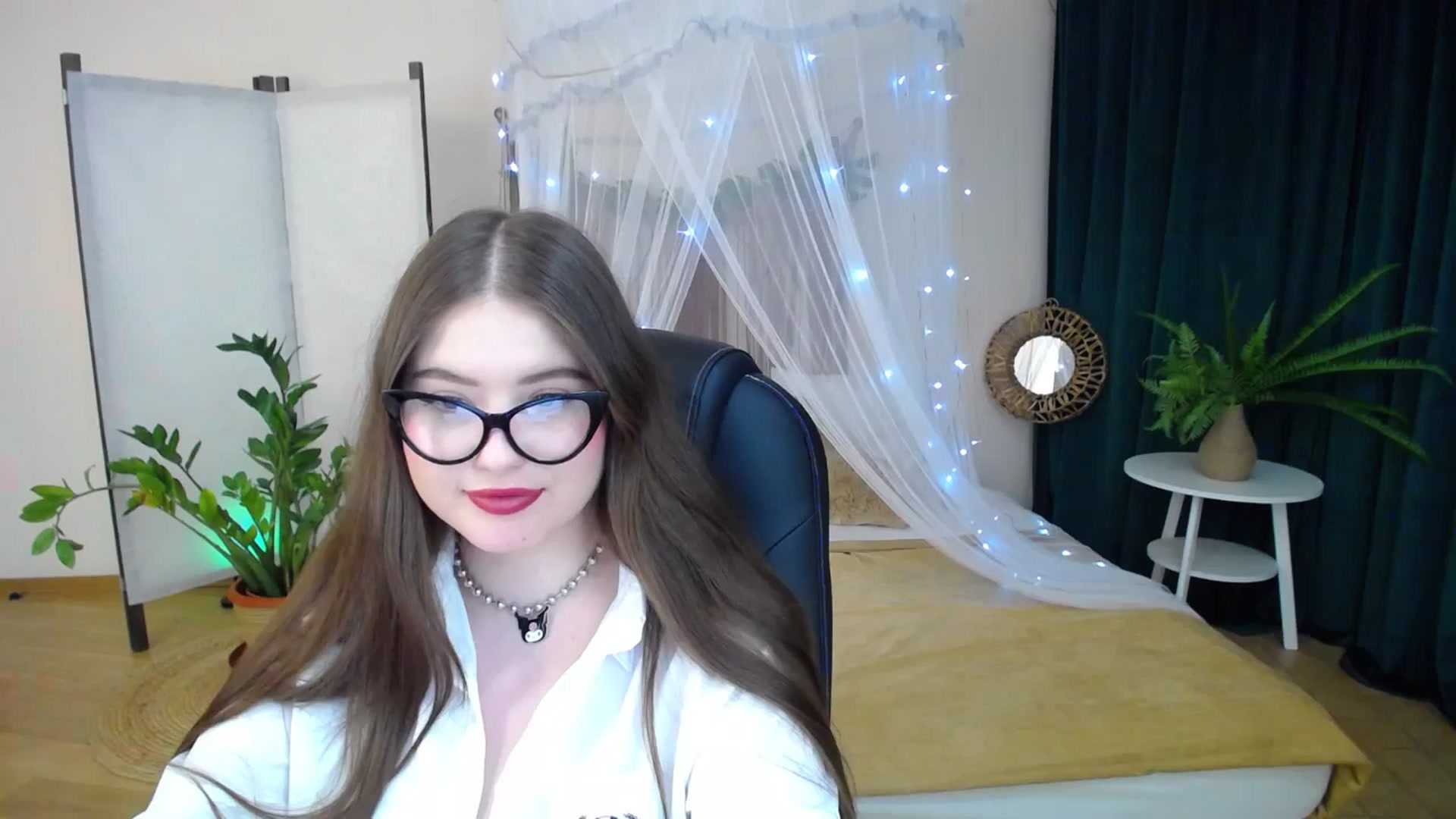Gallery image thumbnail from AdmireMyEyes's myfreecams stream on, 01/21/2025, 23:47 image 7 of 20
