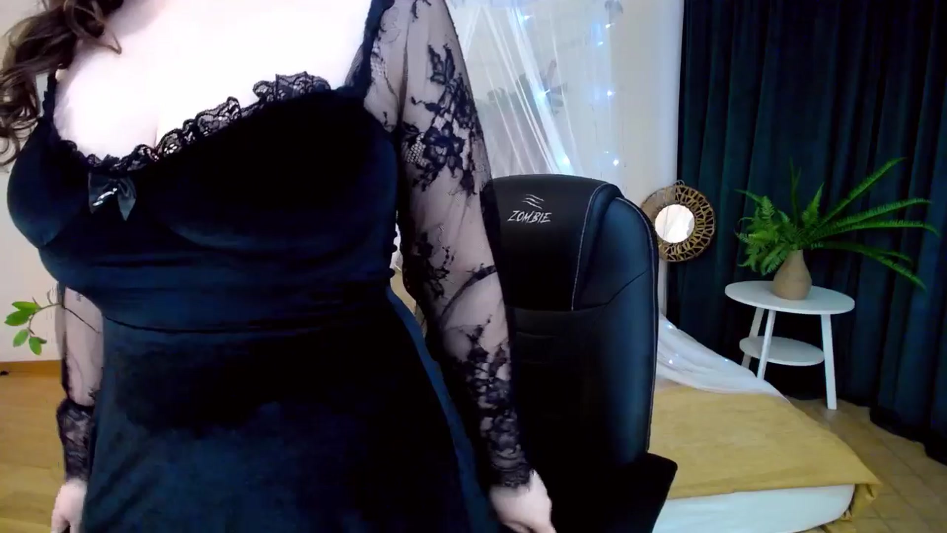 Gallery image thumbnail from AdmireMyEyes's myfreecams stream on, 01/24/2025, 07:35 image 12 of 20