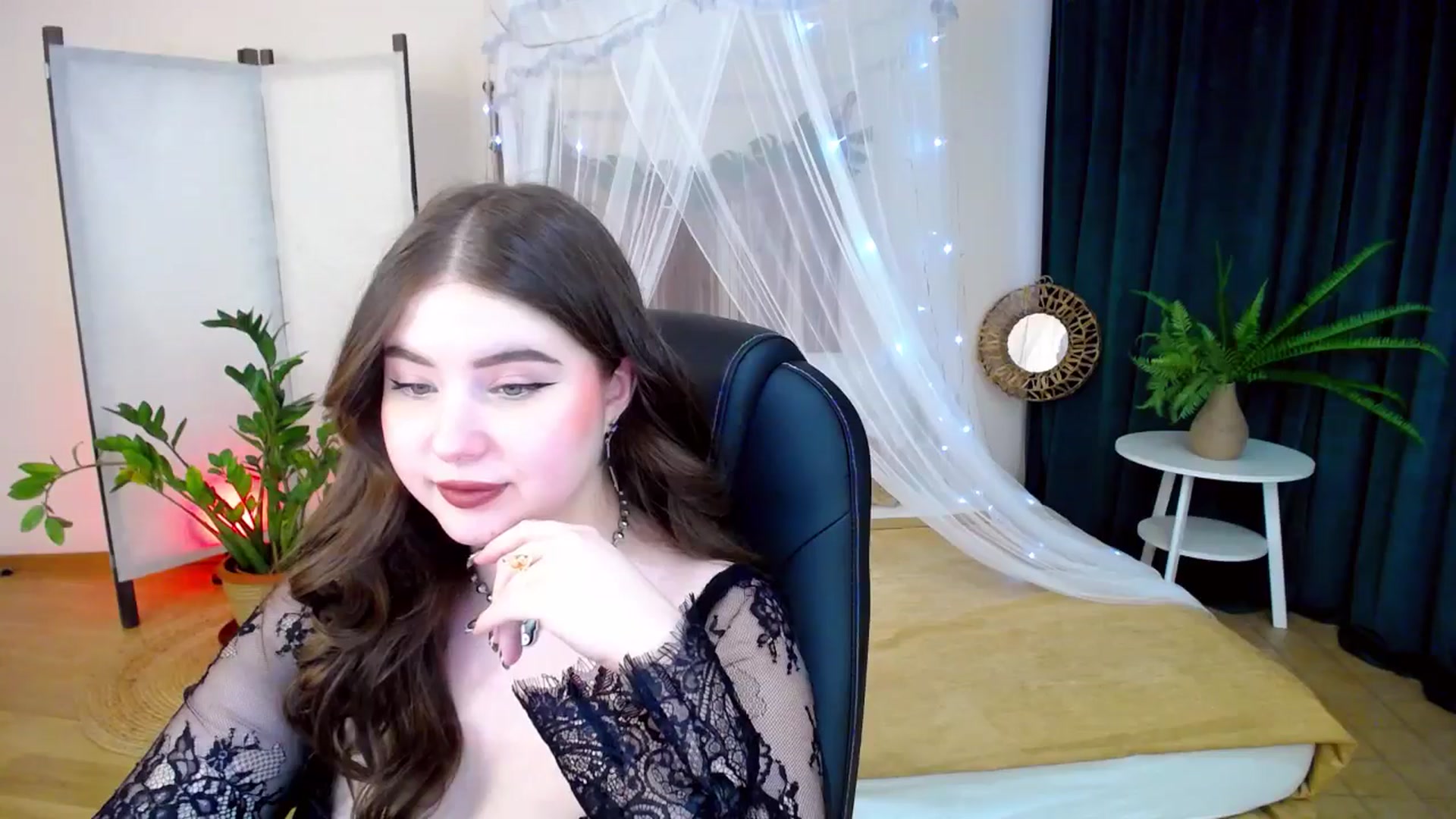 Gallery image thumbnail from AdmireMyEyes's myfreecams stream on, 01/24/2025, 07:35 image 6 of 20