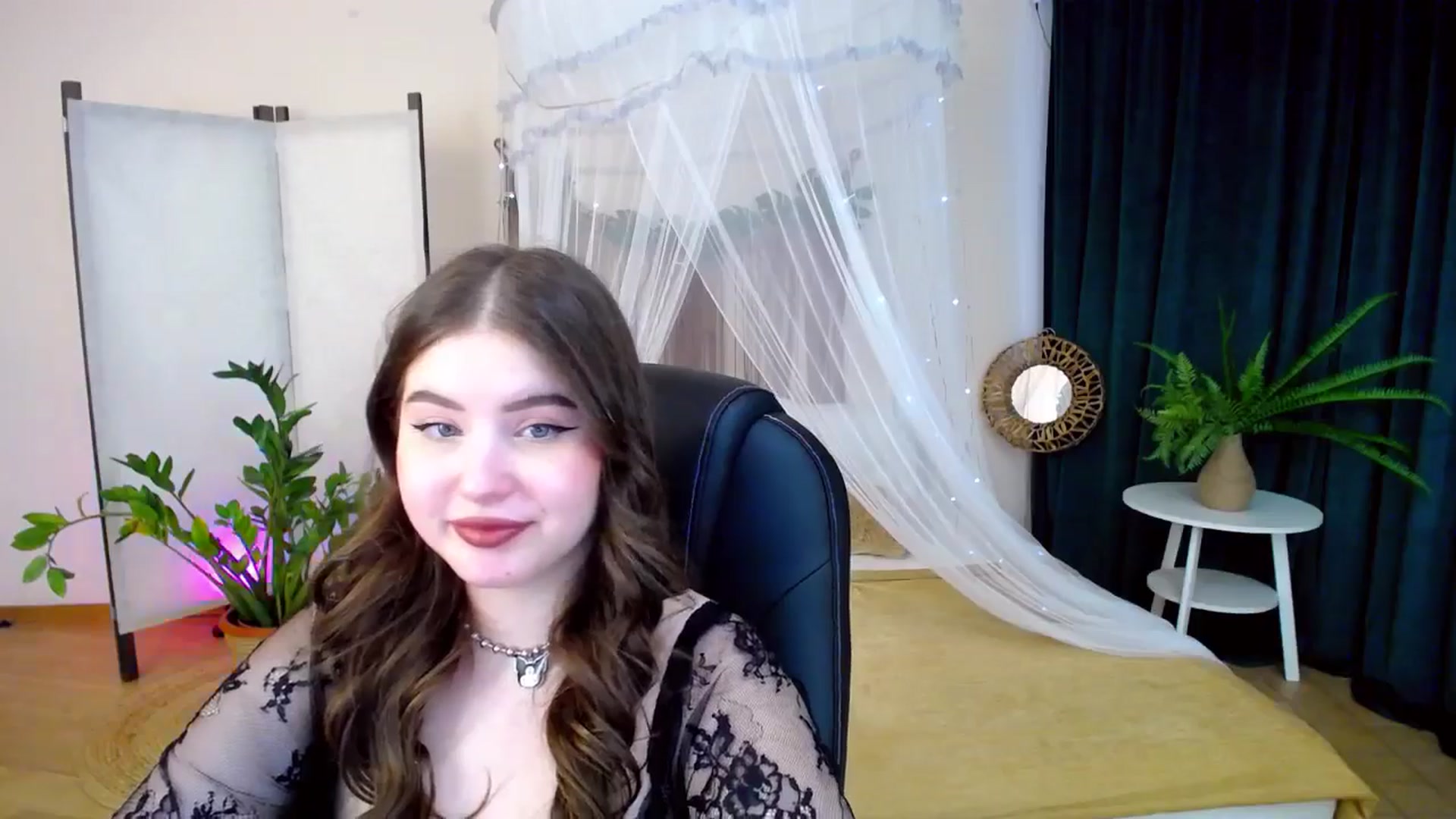 Gallery image thumbnail from AdmireMyEyes's myfreecams stream on, 01/24/2025, 09:26 image 4 of 20