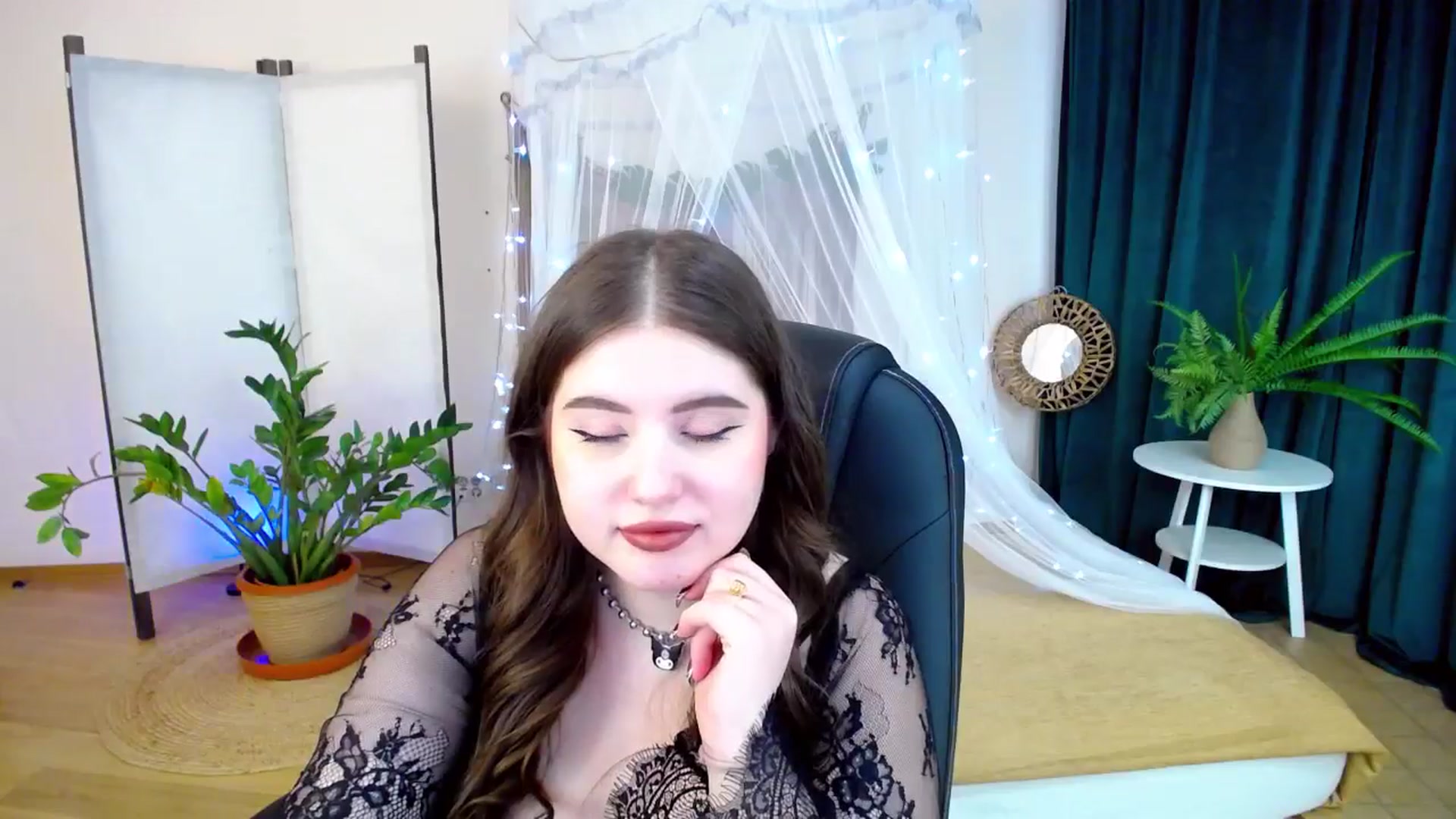 Gallery image thumbnail from AdmireMyEyes's myfreecams stream on, 01/24/2025, 09:47 image 15 of 20