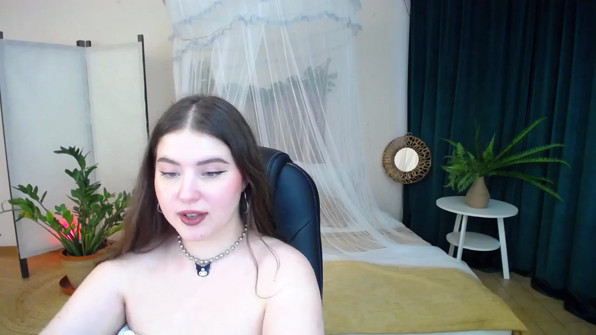 Gallery image thumbnail from AdmireMyEyes's myfreecams stream on, 01/25/2025, 09:47 image 10 of 20