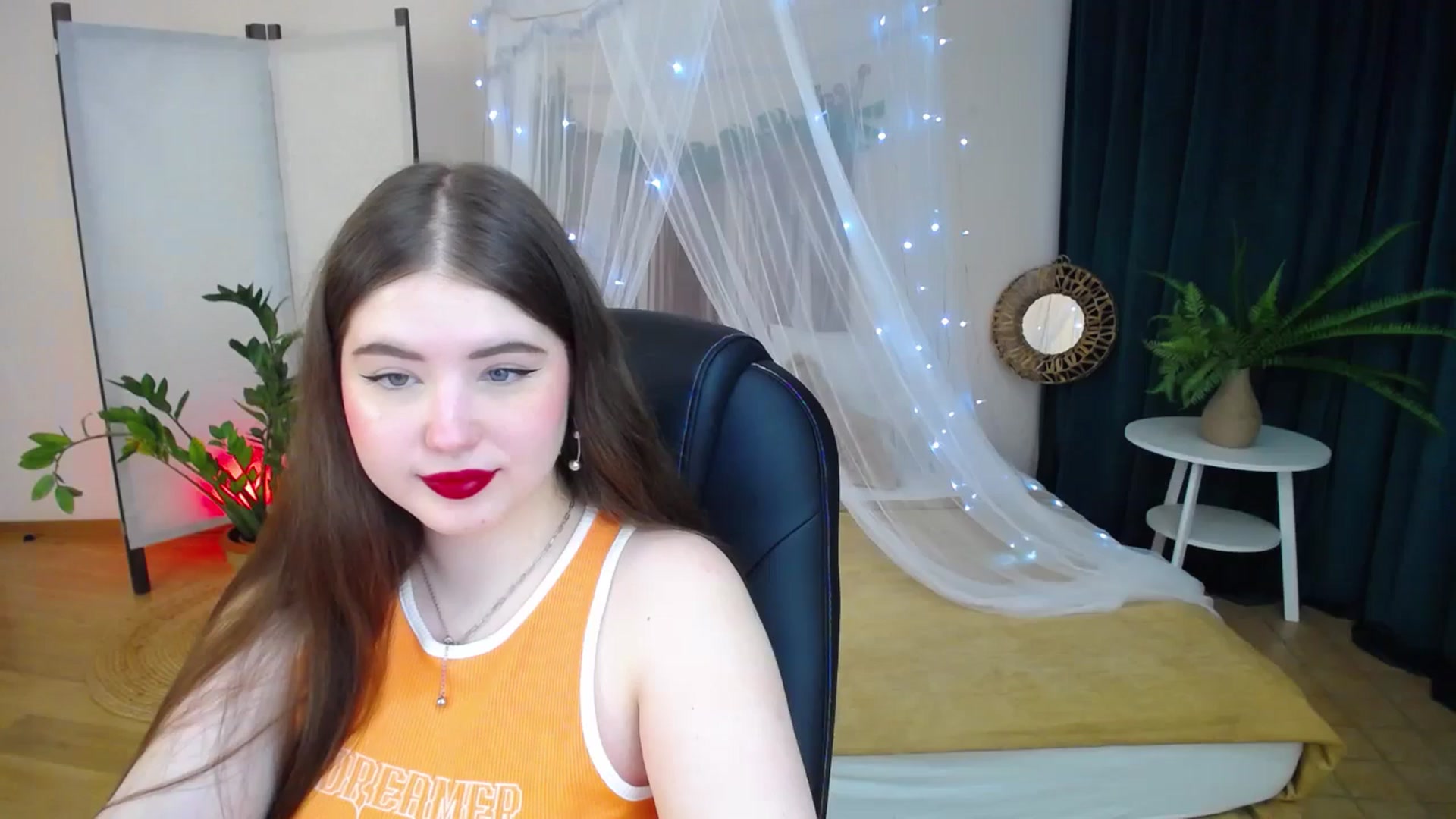 Gallery image thumbnail from AdmireMyEyes's myfreecams stream on, 01/26/2025, 10:46 image 10 of 20