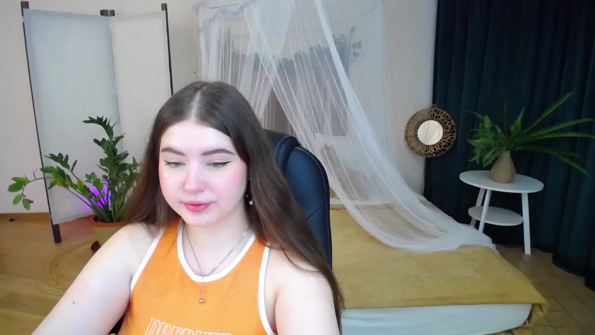 Gallery image thumbnail from AdmireMyEyes's myfreecams stream on, 01/26/2025, 10:46 image 4 of 20