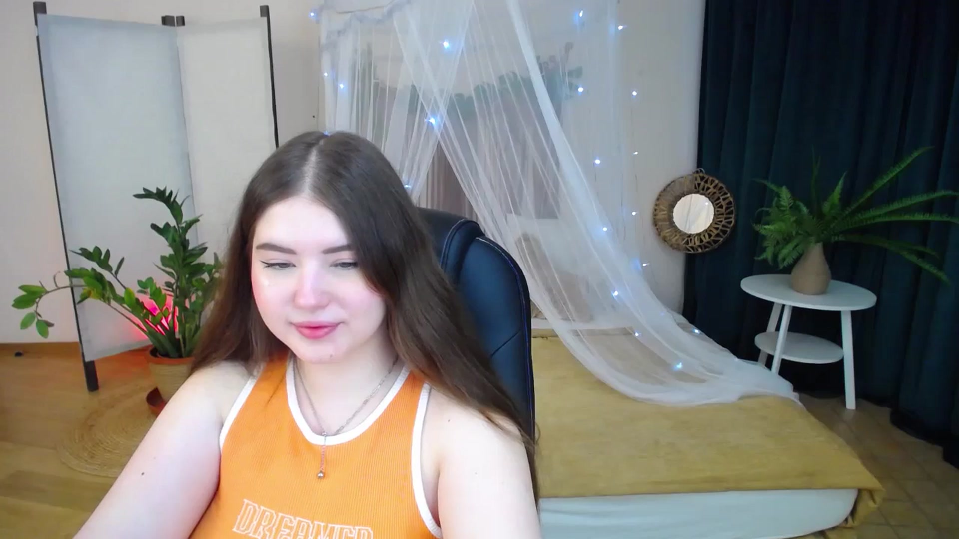 Gallery image thumbnail from AdmireMyEyes's myfreecams stream on, 01/26/2025, 10:46 image 3 of 20