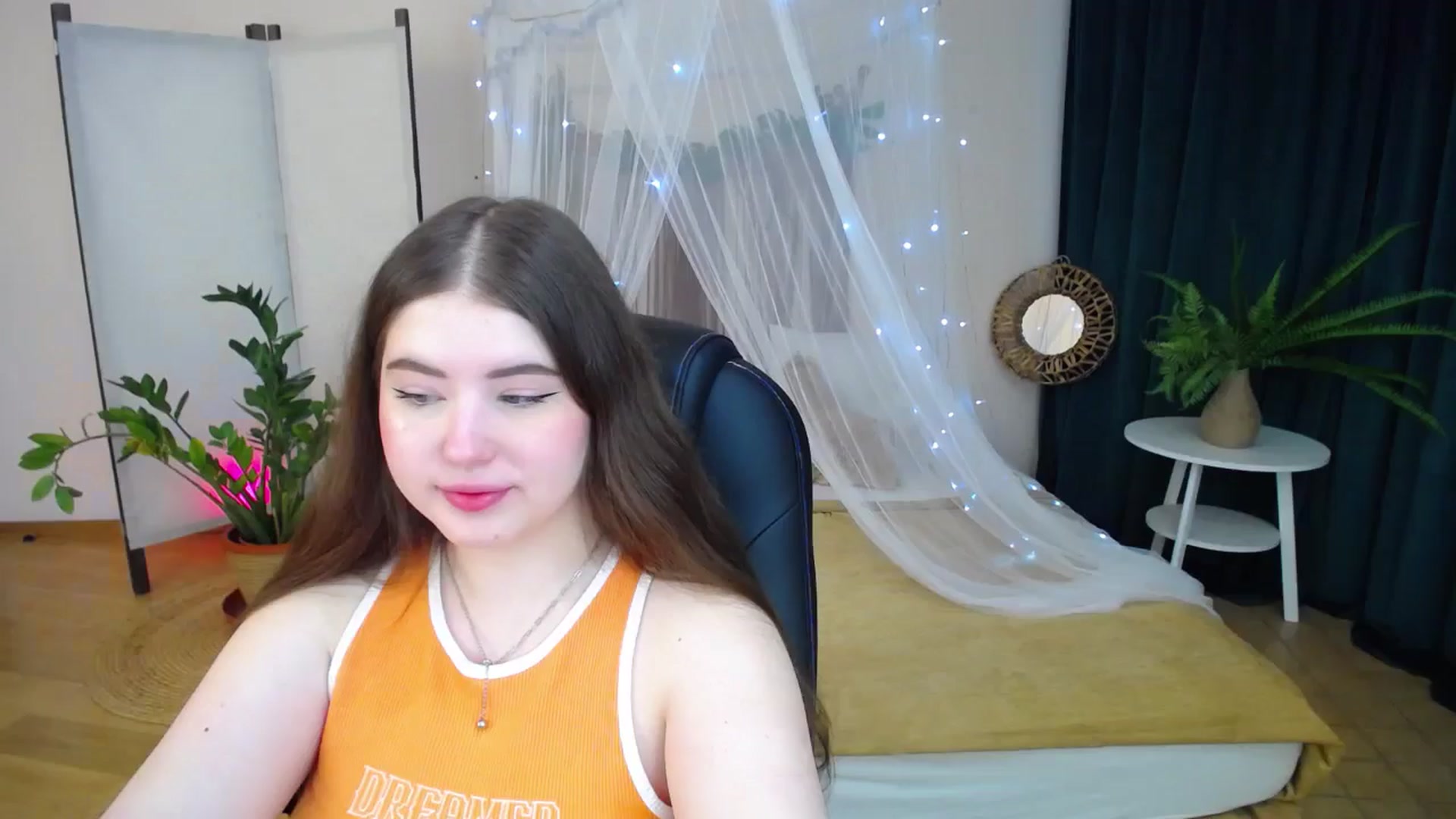 Gallery image thumbnail from AdmireMyEyes's myfreecams stream on, 01/26/2025, 10:46 image 1 of 20