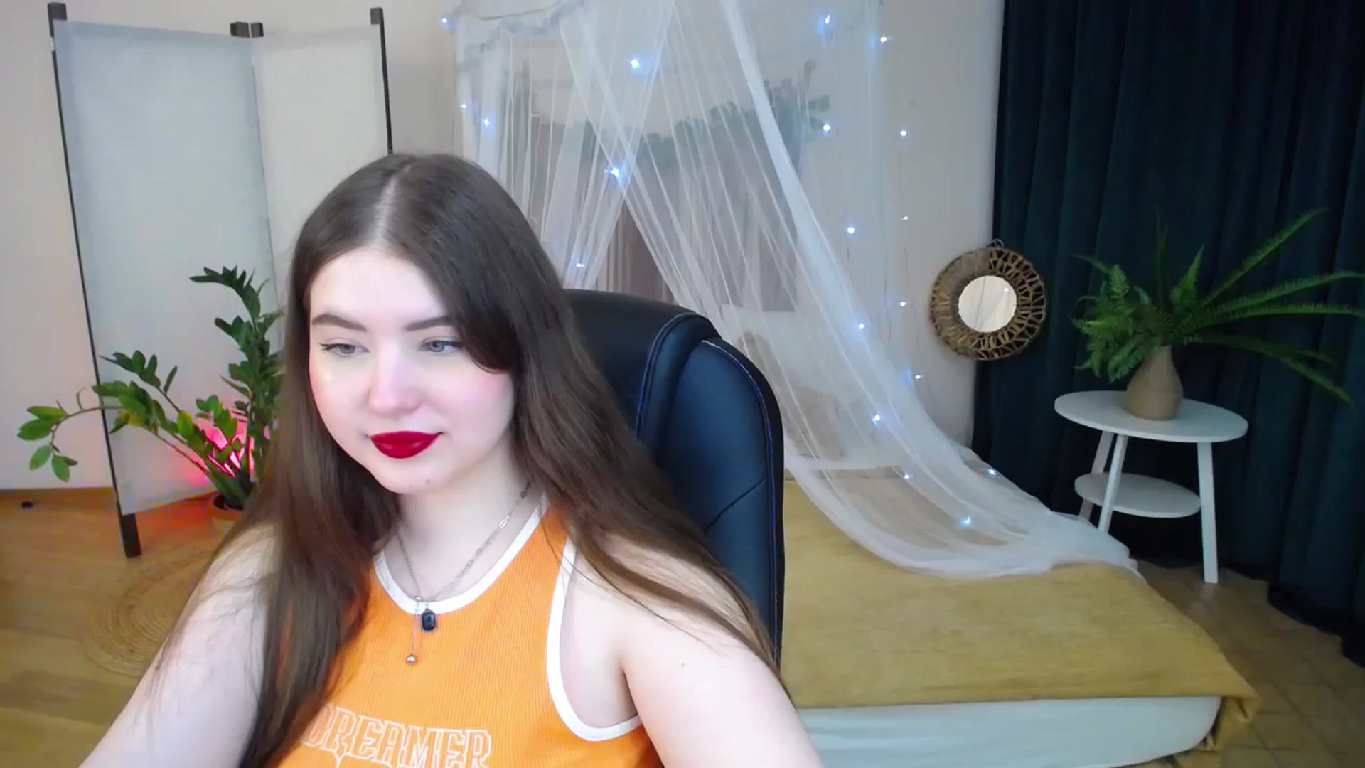 Gallery image thumbnail from AdmireMyEyes's myfreecams stream on, 01/26/2025, 10:46 image 12 of 20