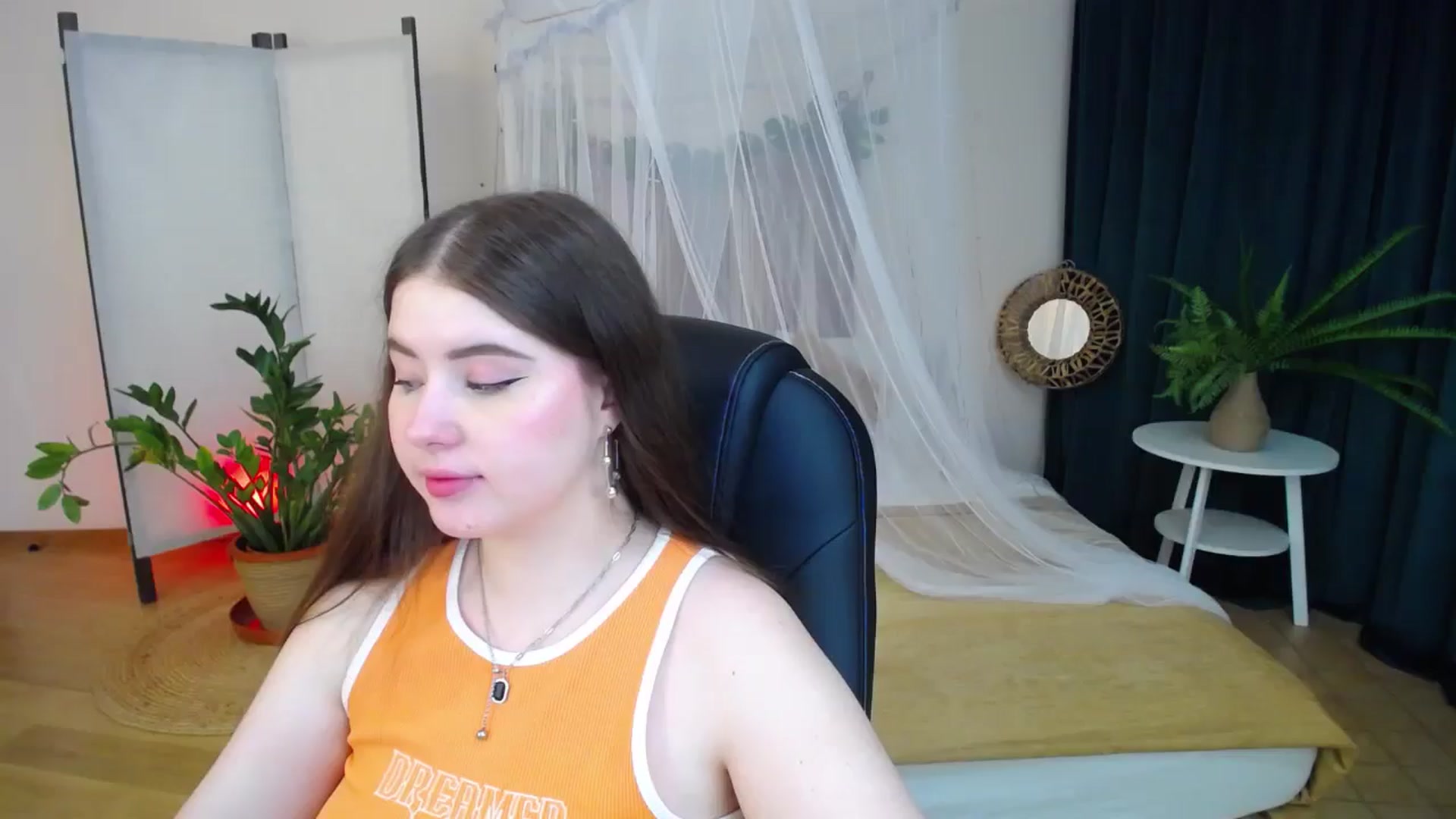 Gallery image thumbnail from AdmireMyEyes's myfreecams stream on, 01/26/2025, 13:56 image 1 of 20
