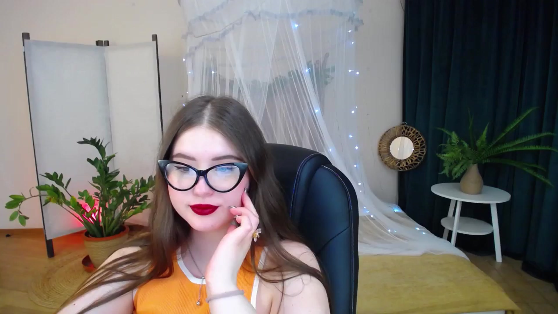 Gallery image thumbnail from AdmireMyEyes's myfreecams stream on, 01/26/2025, 16:47 image 11 of 20
