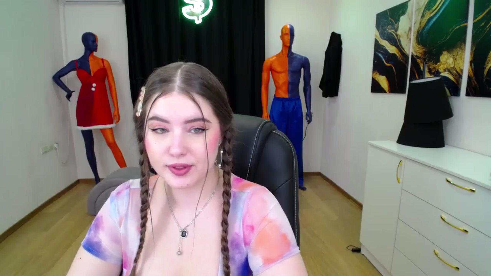 Gallery image thumbnail from AdmireMyEyes's myfreecams stream on, 01/27/2025, 19:09 image 2 of 20