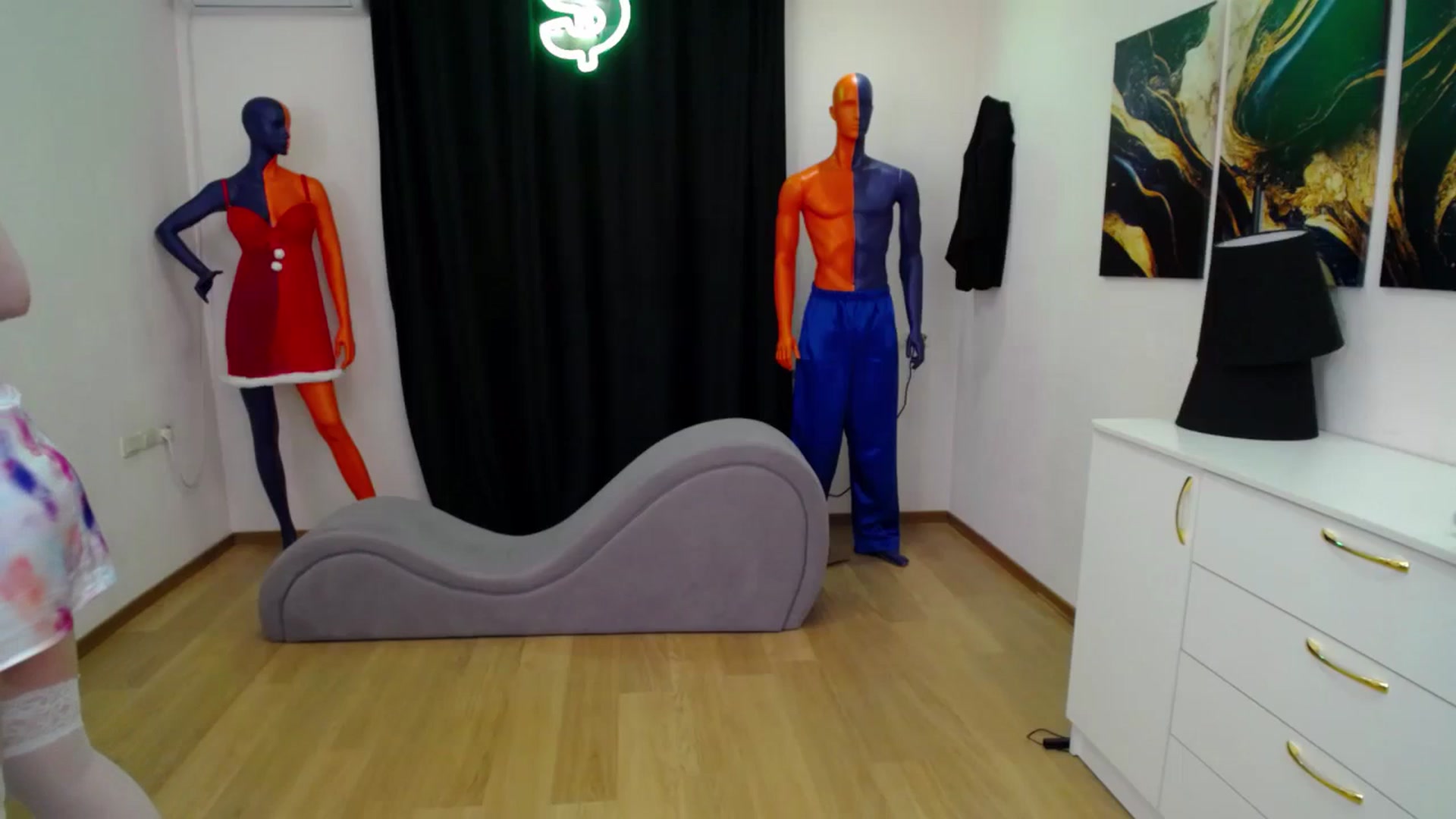 Gallery image thumbnail from AdmireMyEyes's myfreecams stream on, 01/27/2025, 19:09 image 18 of 20