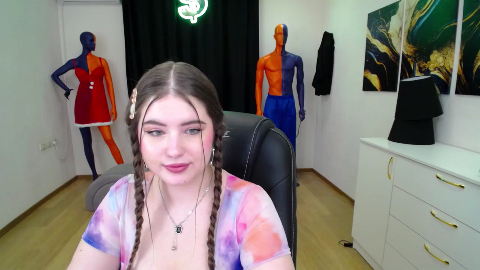 Gallery image thumbnail from AdmireMyEyes's myfreecams stream on, 01/27/2025, 19:09 image 6 of 20
