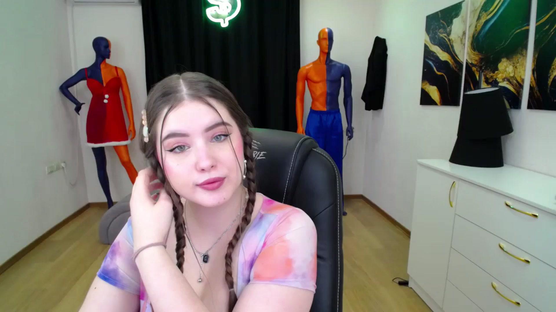 Gallery image thumbnail from AdmireMyEyes's myfreecams stream on, 01/27/2025, 19:09 image 5 of 20