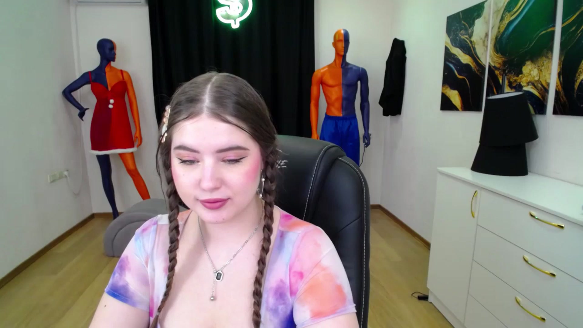 Gallery image thumbnail from AdmireMyEyes's myfreecams stream on, 01/27/2025, 19:09 image 11 of 20