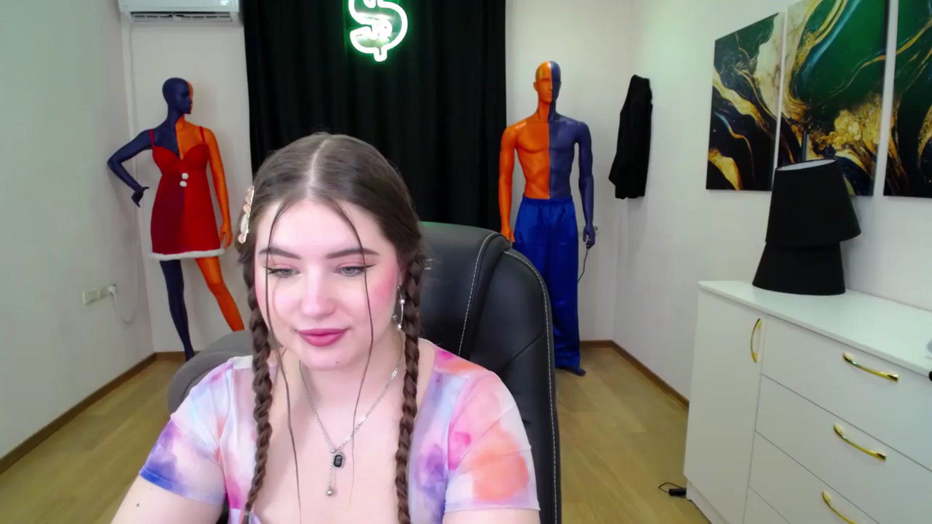 Gallery image thumbnail from AdmireMyEyes's myfreecams stream on, 01/27/2025, 19:43 image 10 of 20