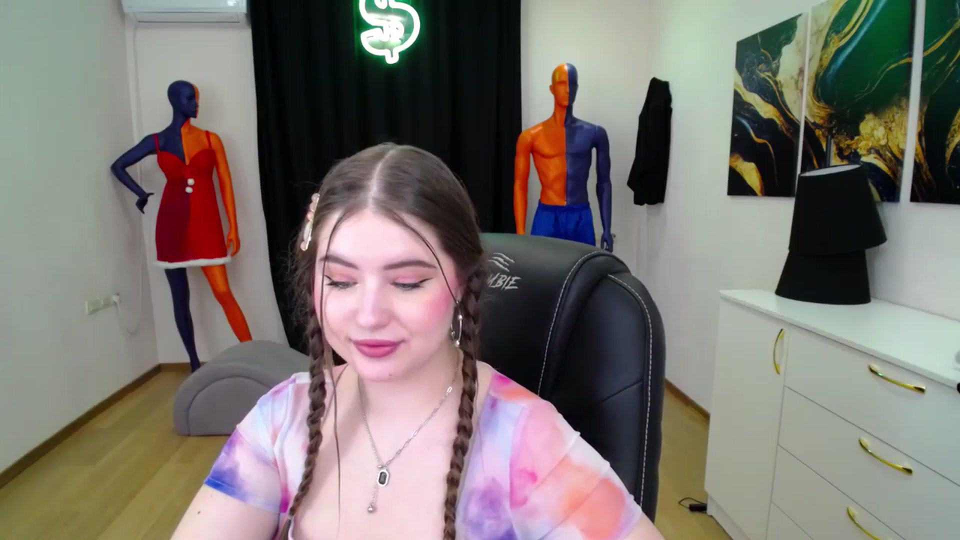 Gallery image thumbnail from AdmireMyEyes's myfreecams stream on, 01/27/2025, 19:43 image 20 of 20