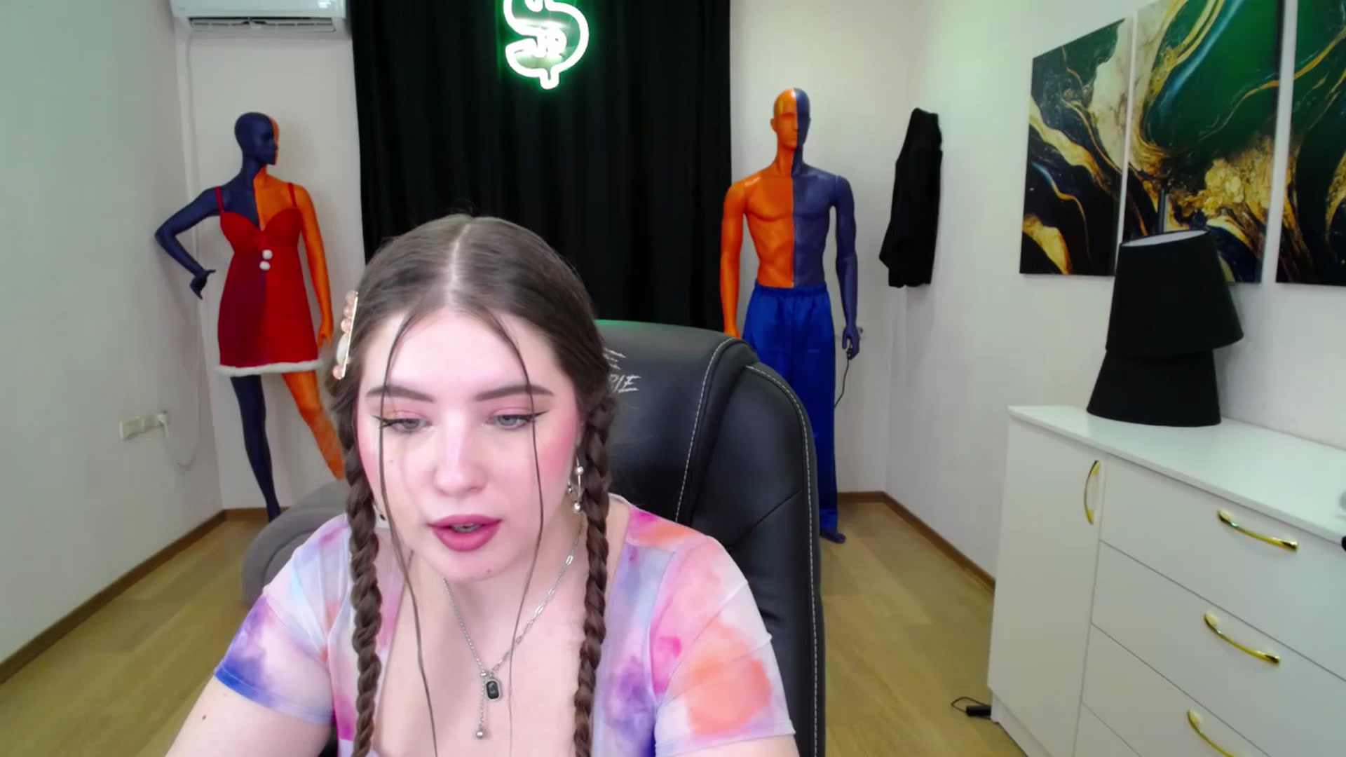 Gallery image thumbnail from AdmireMyEyes's myfreecams stream on, 01/27/2025, 19:43 image 13 of 20