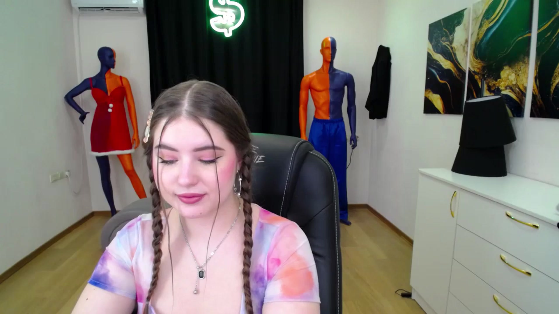 Gallery image thumbnail from AdmireMyEyes's myfreecams stream on, 01/27/2025, 19:43 image 15 of 20