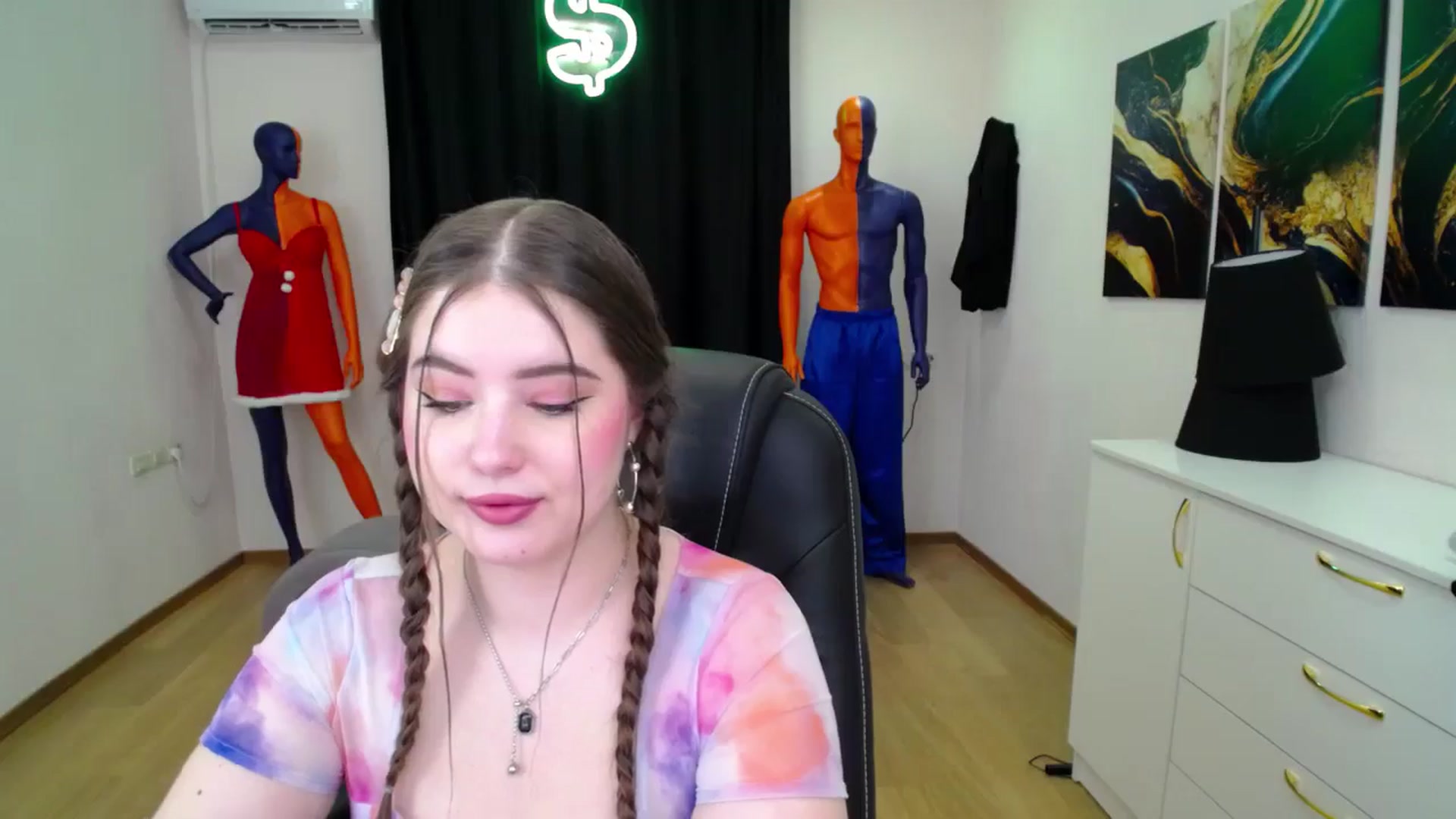 Gallery image thumbnail from AdmireMyEyes's myfreecams stream on, 01/27/2025, 19:43 image 9 of 20