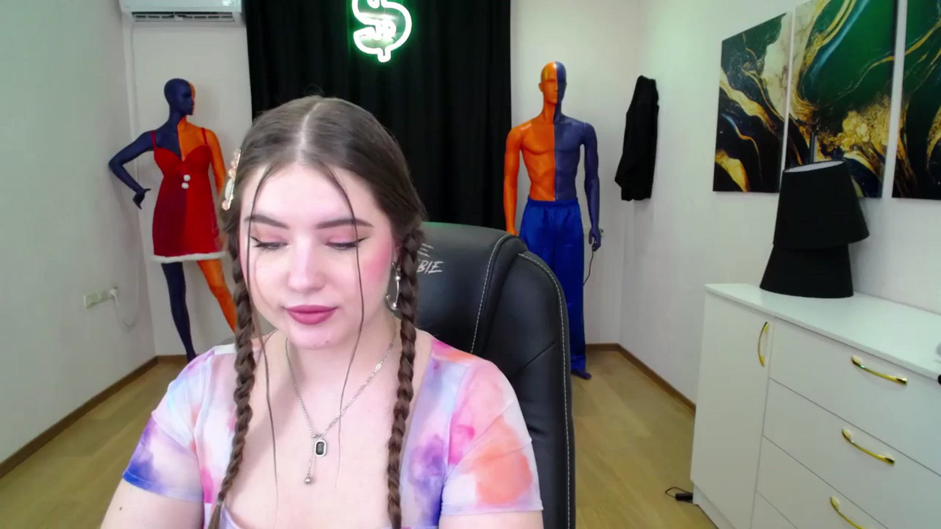 Gallery image thumbnail from AdmireMyEyes's myfreecams stream on, 01/27/2025, 19:43 image 14 of 20