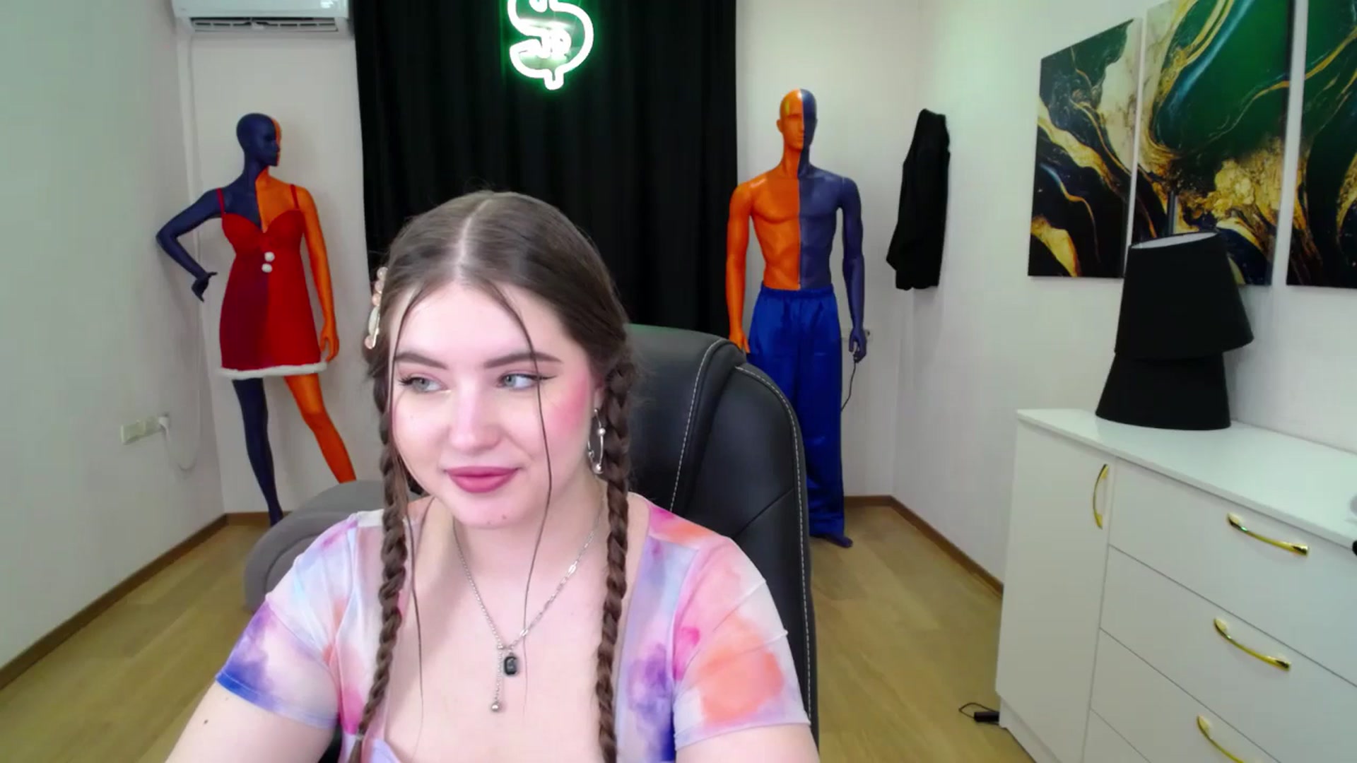 Gallery image thumbnail from AdmireMyEyes's myfreecams stream on, 01/27/2025, 19:43 image 12 of 20