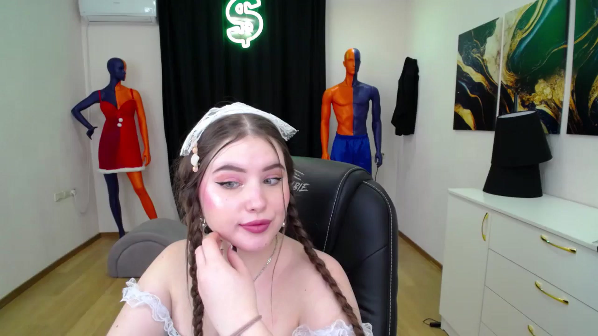 Gallery image thumbnail from AdmireMyEyes's myfreecams stream on, 01/28/2025, 01:07 image 16 of 20