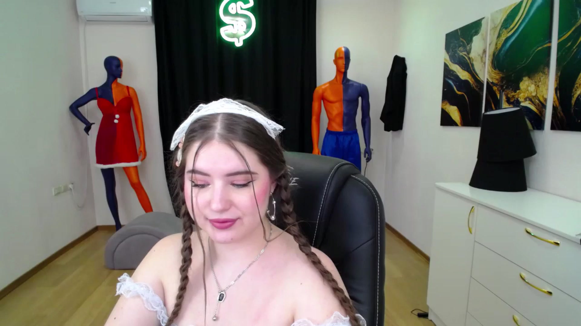Gallery image thumbnail from AdmireMyEyes's myfreecams stream on, 01/28/2025, 01:07 image 13 of 20