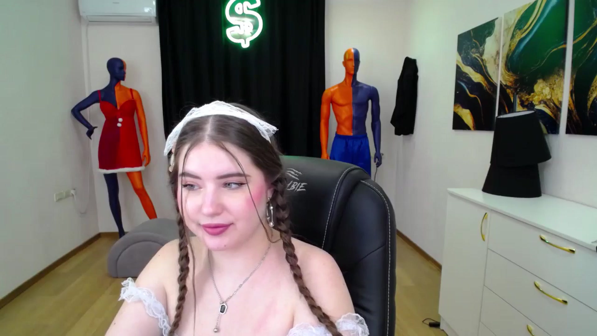 Gallery image thumbnail from AdmireMyEyes's myfreecams stream on, 01/28/2025, 01:07 image 11 of 20