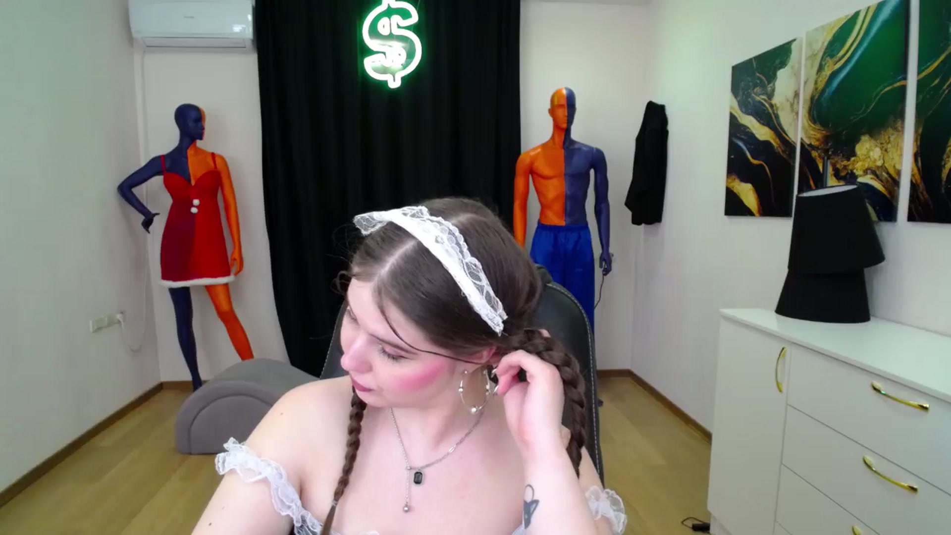 Gallery image thumbnail from AdmireMyEyes's myfreecams stream on, 01/28/2025, 02:23 image 14 of 20